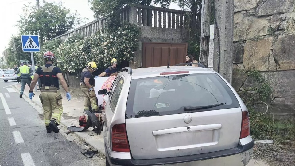 Veh�culo que se sali� de la v�a