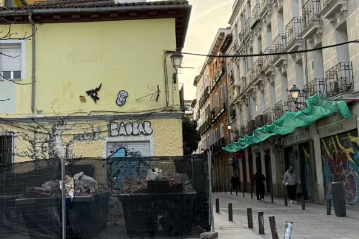 Exterior del antiguo restaurante senegal�s Baobab en Lavapi�s.