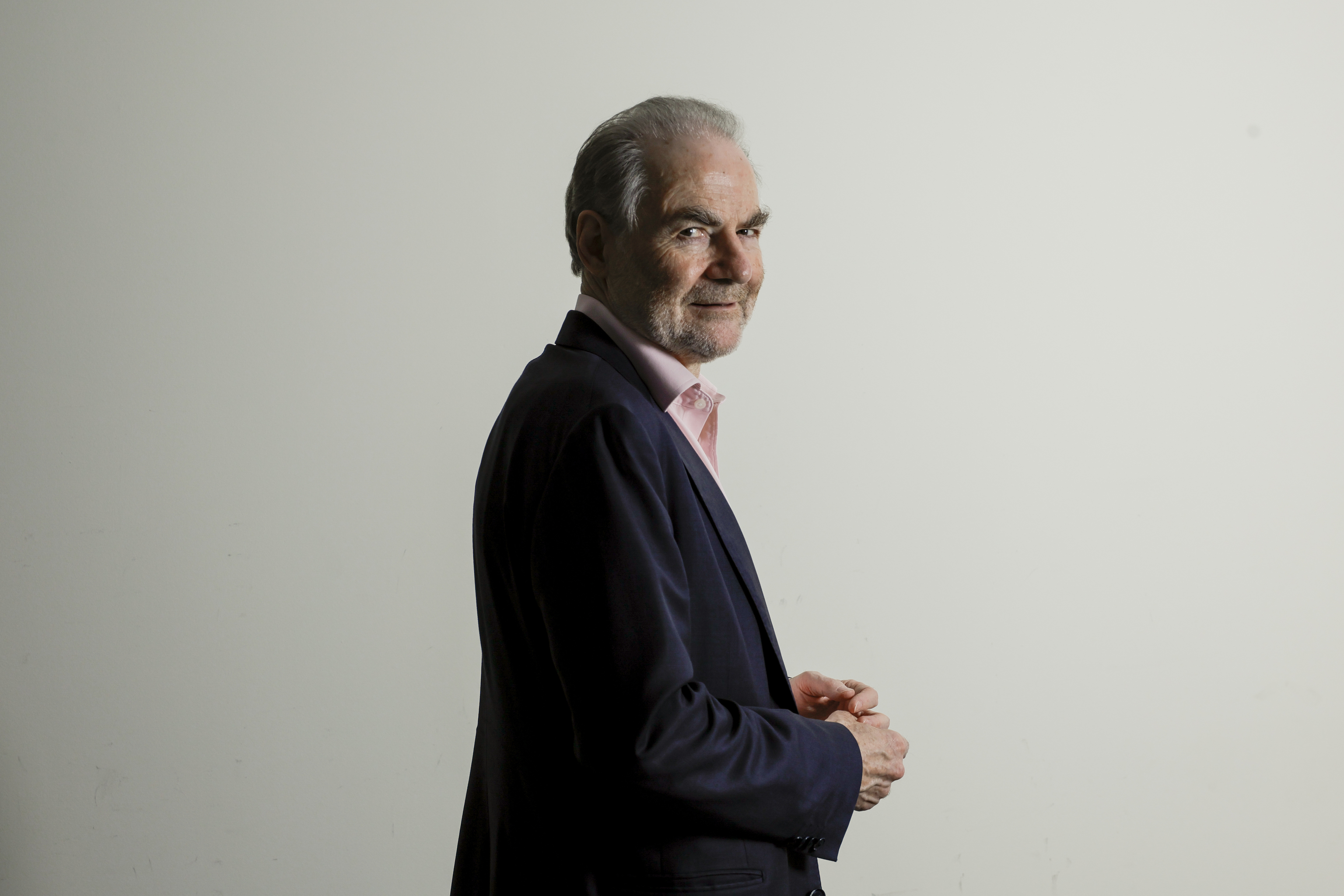 Timothy Garton Ash: "Europa nunca se hab�a enfrentado a un triple desaf�o tan enorme: militar por parte de Rusia, pol�tico por parte de EEUU y econ�mico por parte de China"