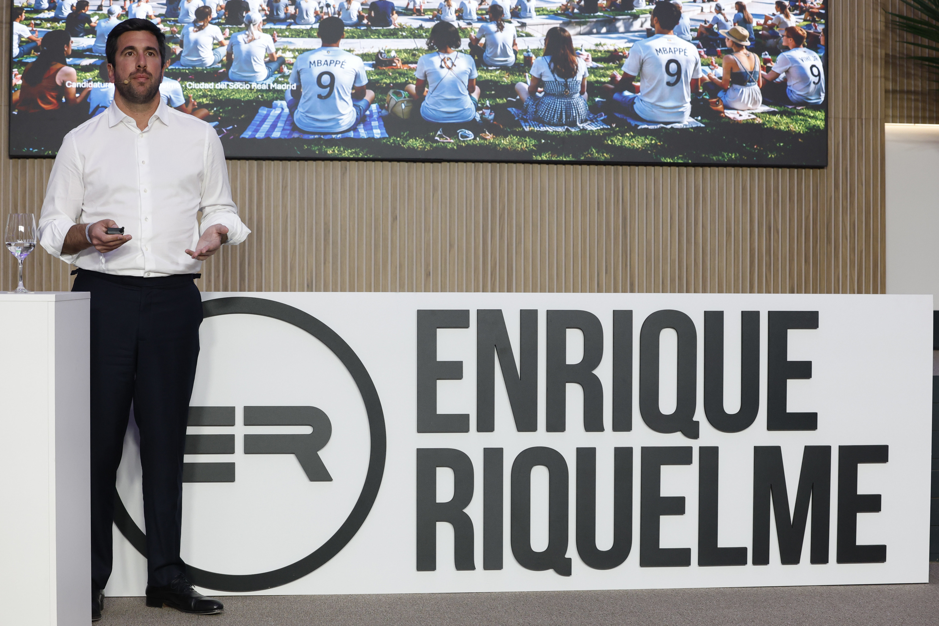 Riquelme, en la presentaci�n de la candidatura.