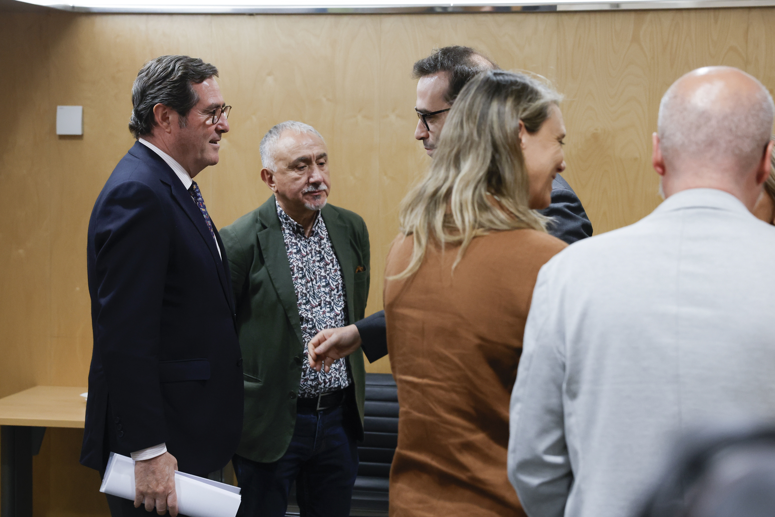 Patronal y sindicatos alertan en el CES de que "el puente entre crecimiento y bienestar social se ha roto por la vivienda y el coste de la vida"