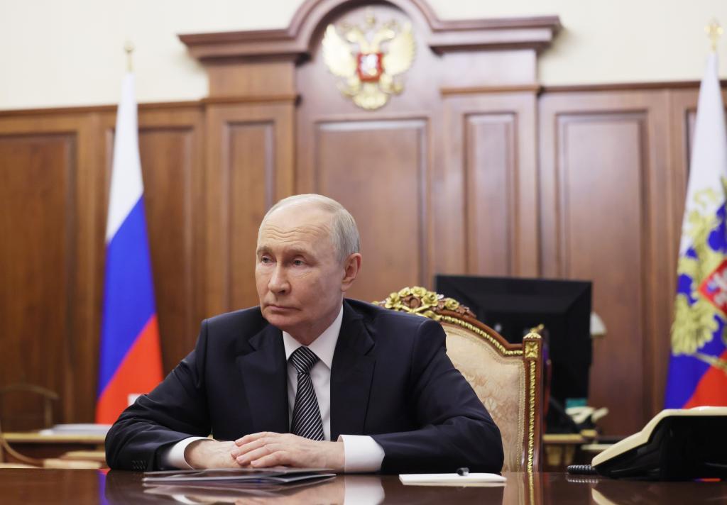 Vladimir Putin, en una reuni�n en el Kremlin este lunes.