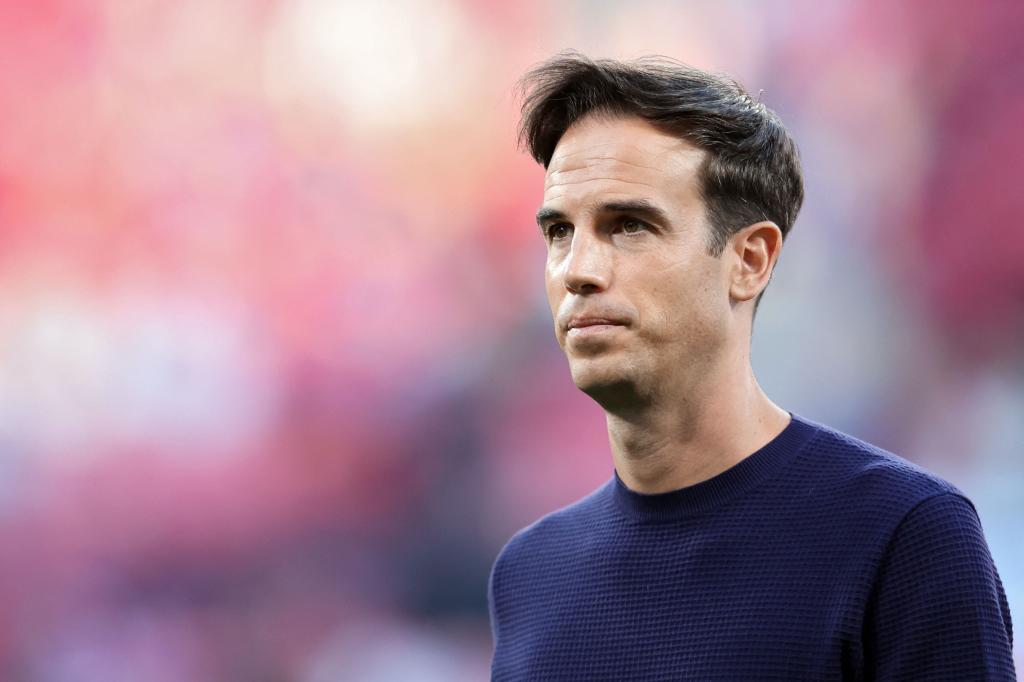 El entrenador del Rayo Vallecano, Íñigo Pérez, en el Red Bull Arena de Leipzig