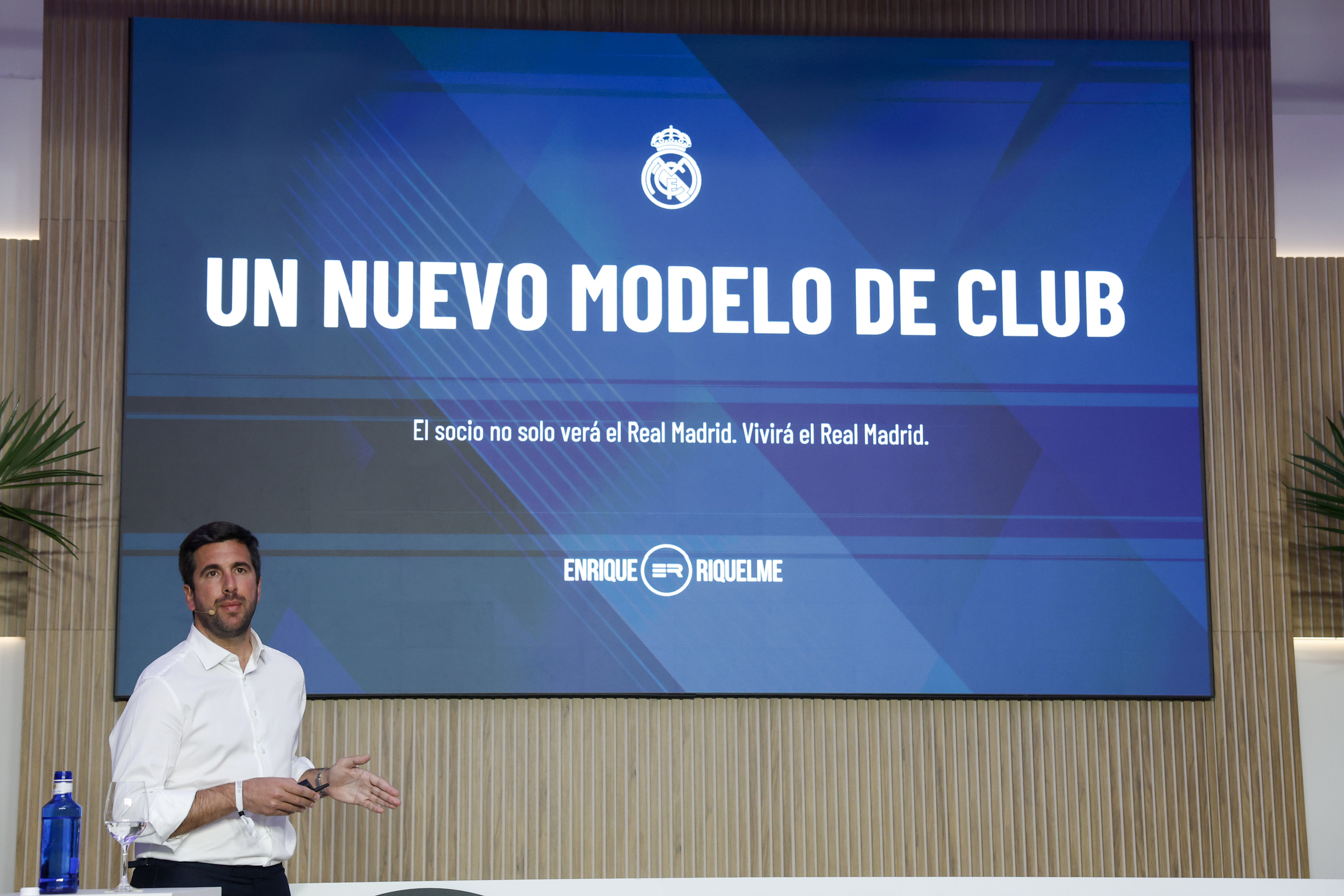 Enrique Riquelme, durante el acto de presentación de su campaña.