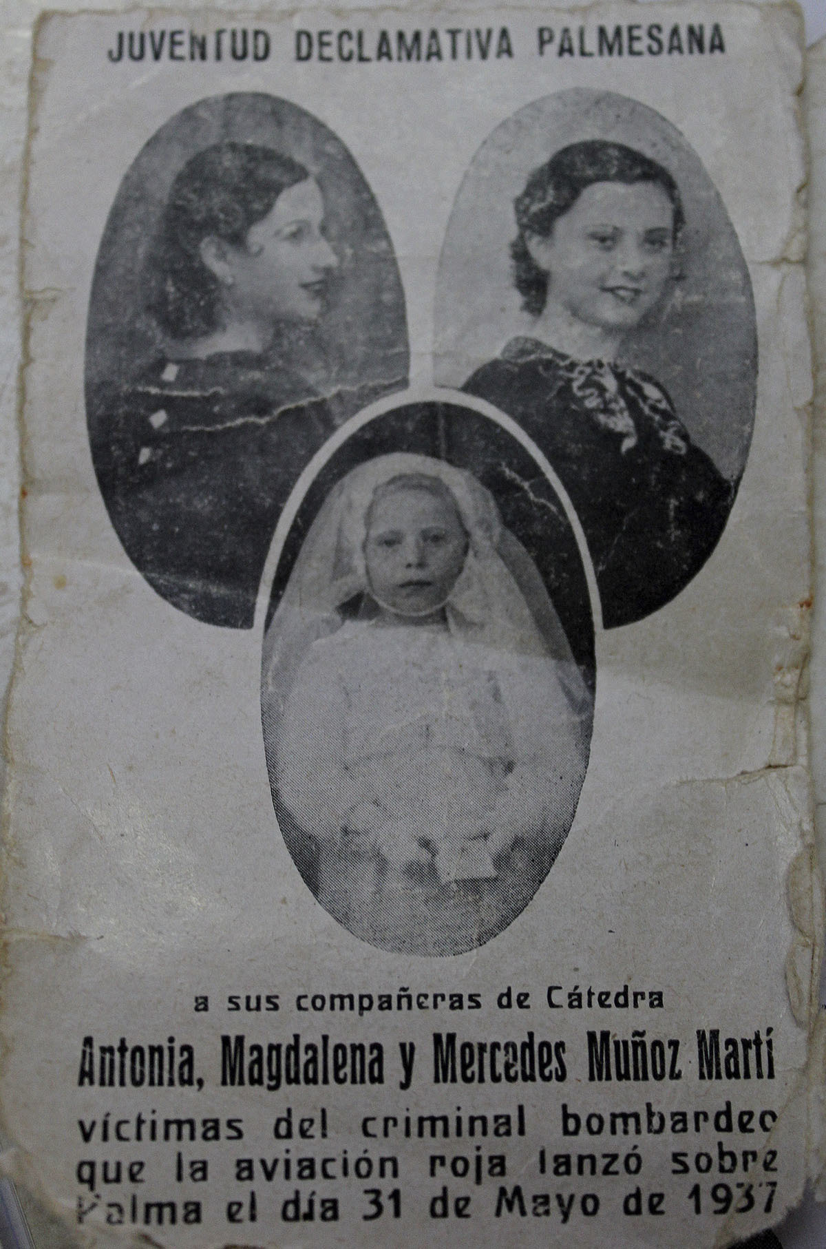 Esquela de la época de las hermanas Muñoz.