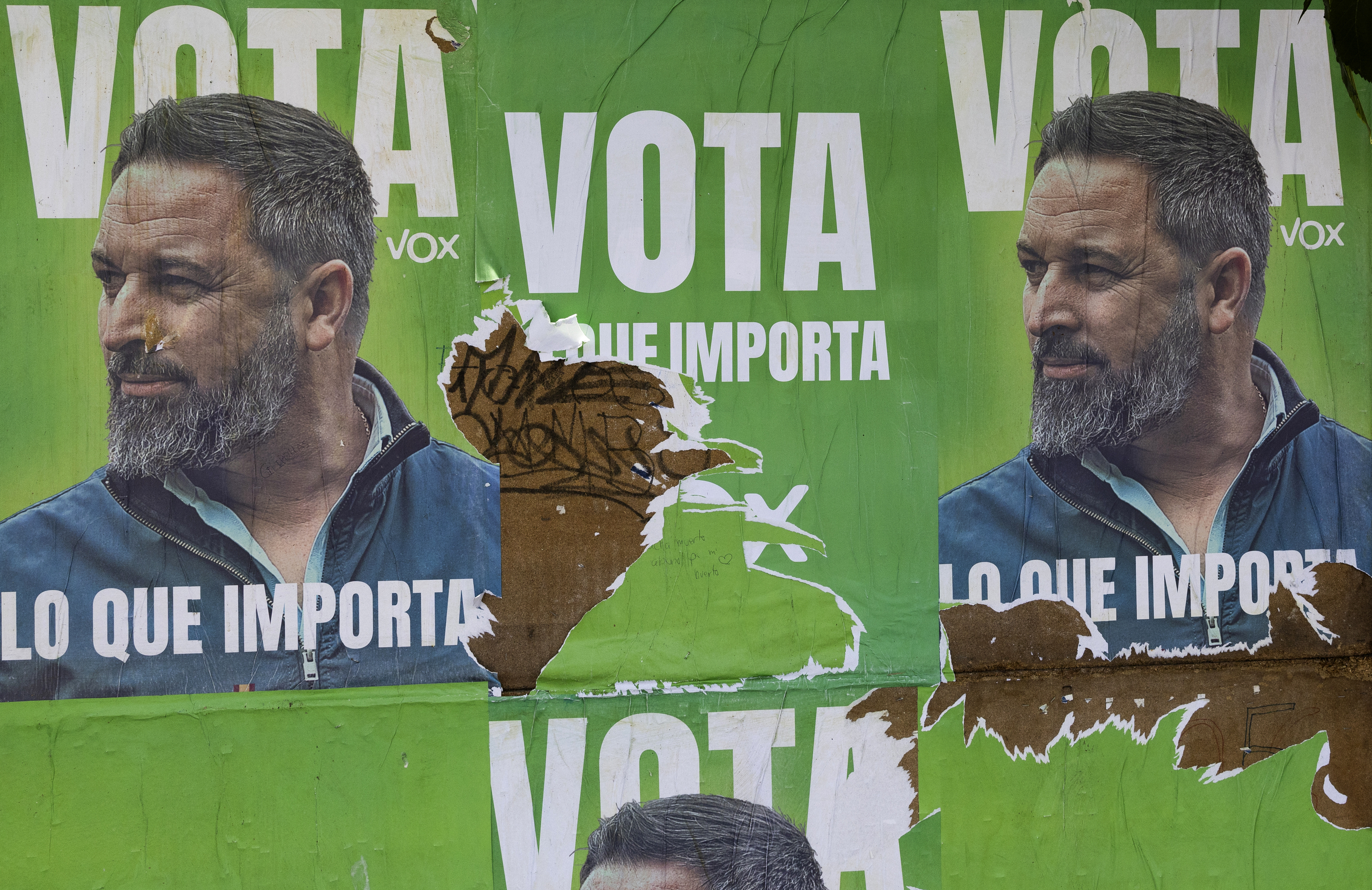 Carteles de Vox.