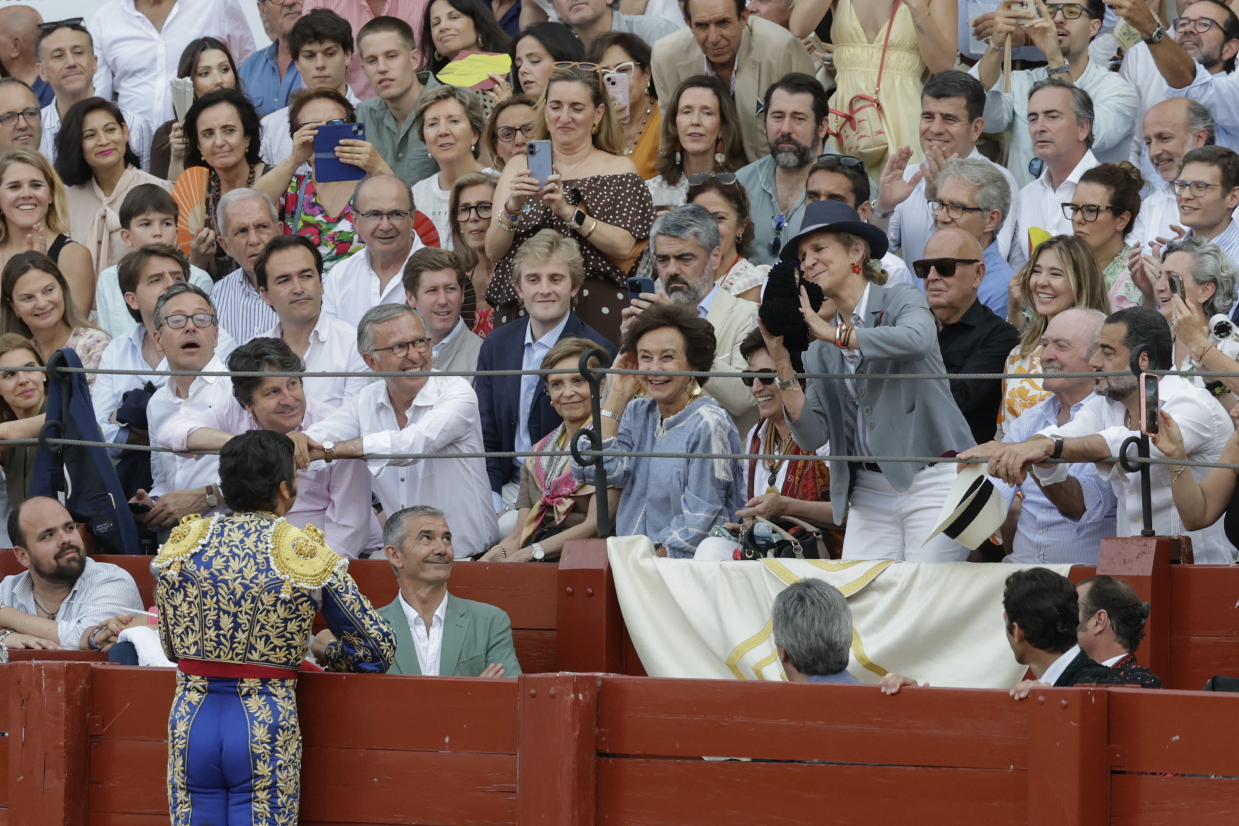 Morante brinda a la Infanta Elena en Aranjuez