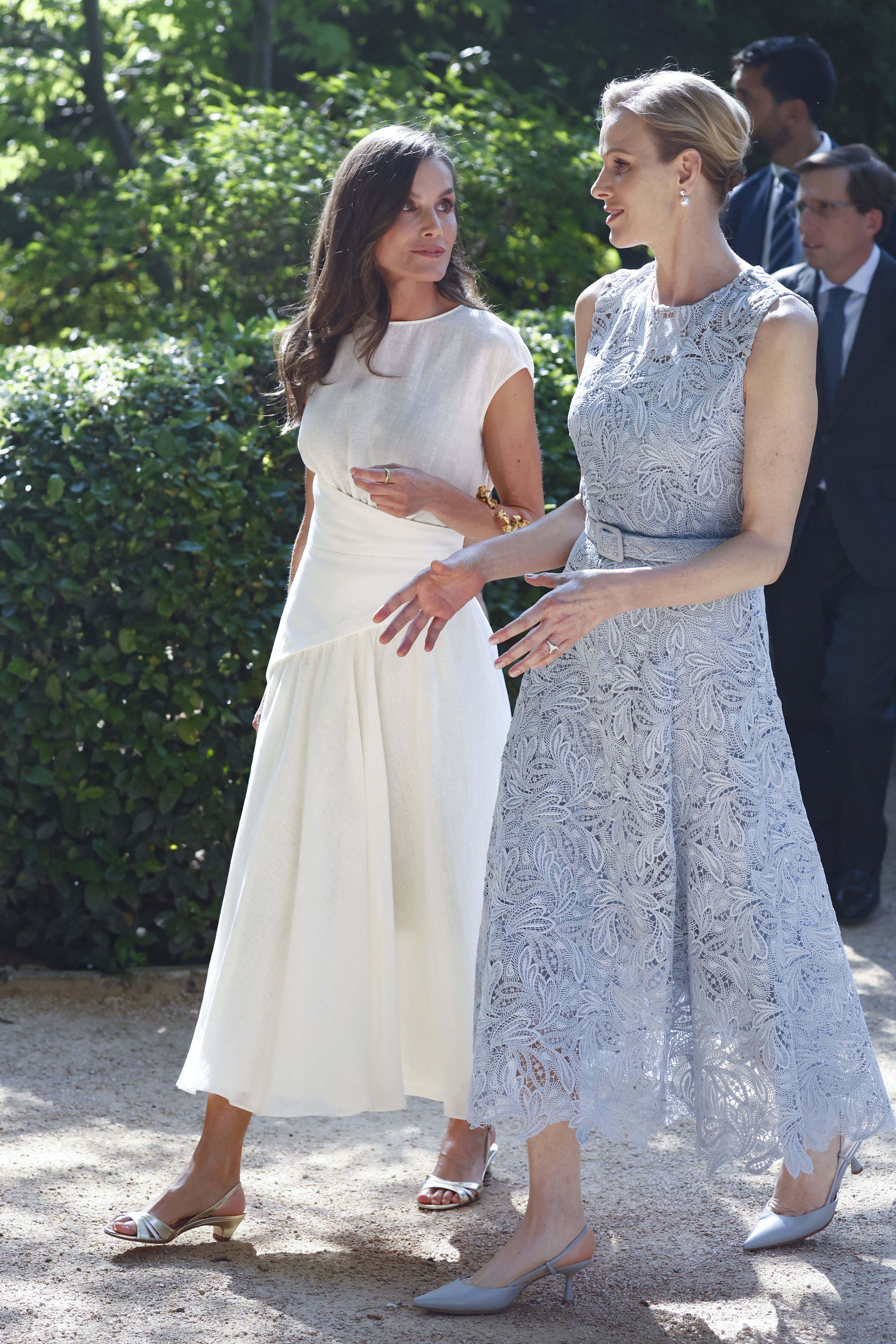 La Reina Letizia y Charlene de Mónaco juntas en el Real Jardín Botánico de Madrid.