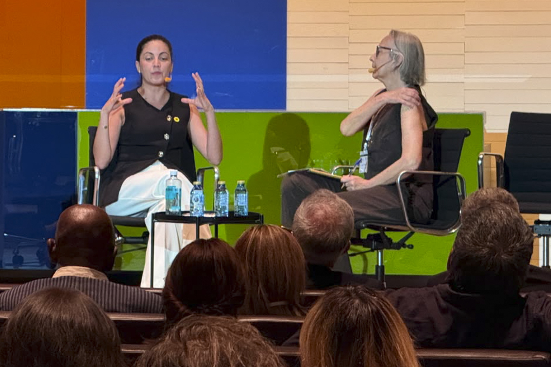 Rosa María Payá charla con Gina Montaner.