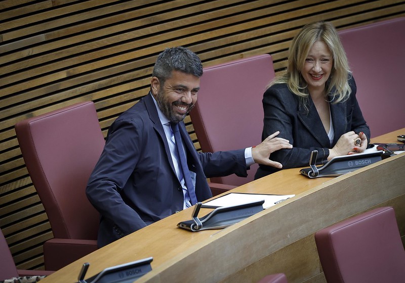 El ex presidente Carlos Mazón en las Cortes.