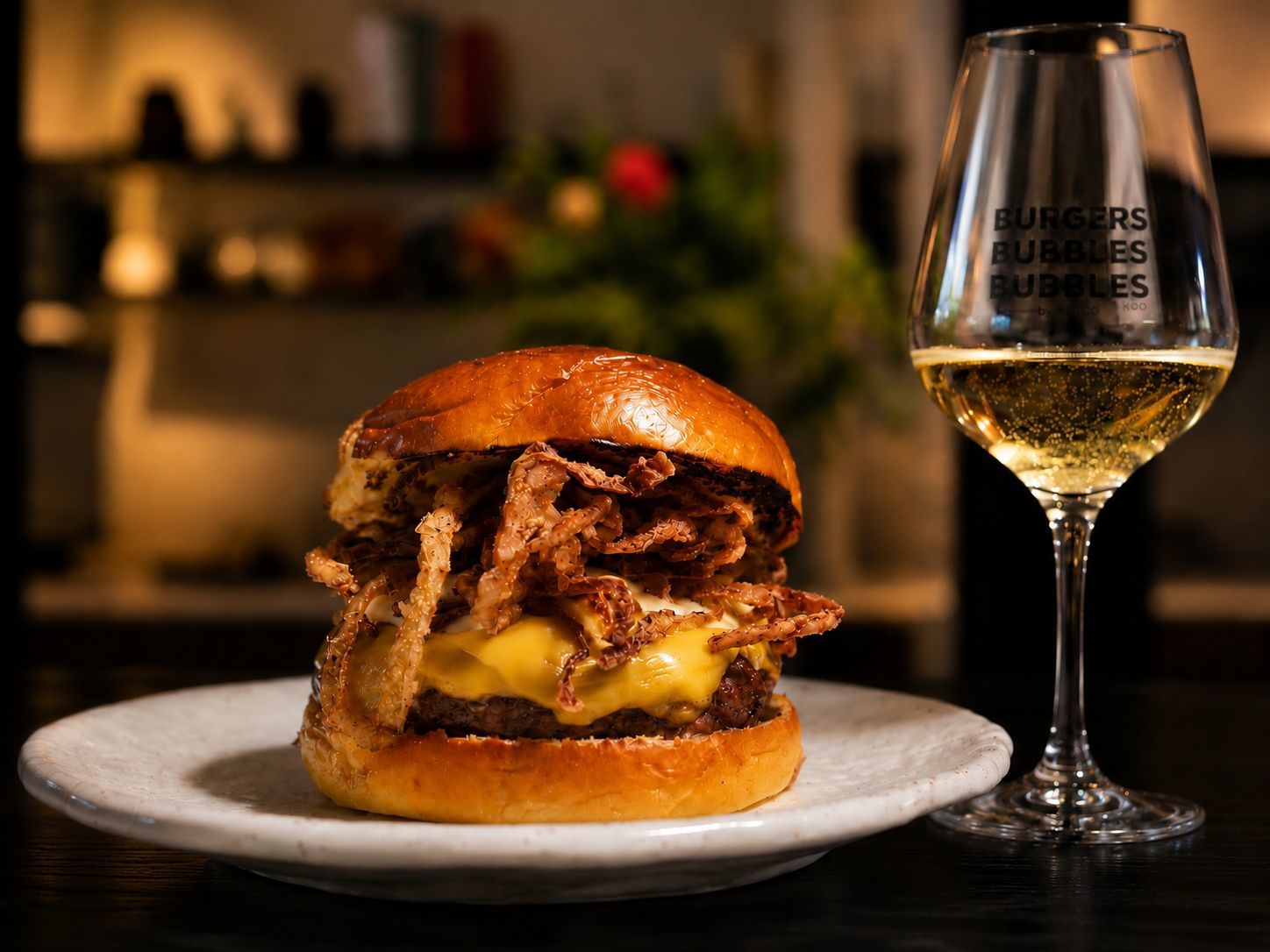 Fiesta de la hamburguesa y champán de Kuoco.