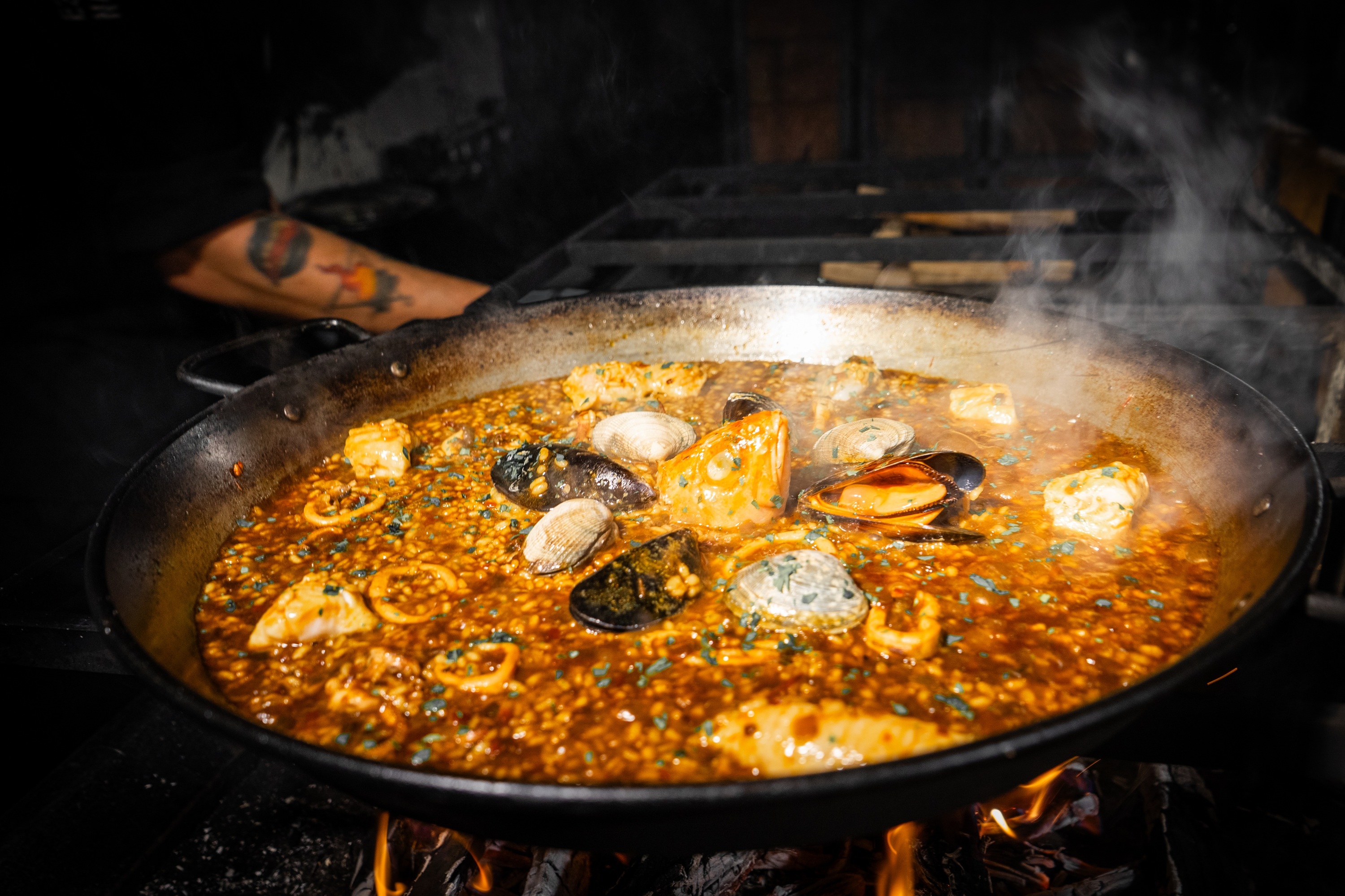 Arroz a leña de naranjos de Cadaqués.