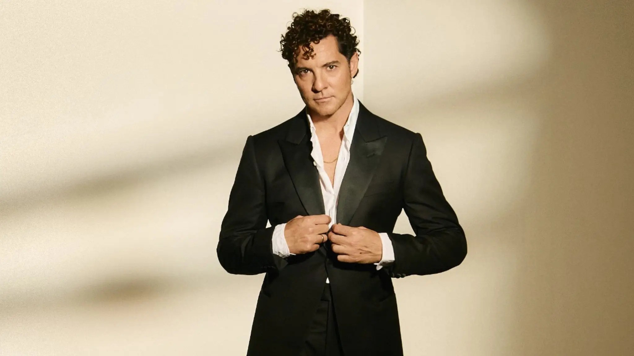 Fotografía cedida por Telemundo del cantante español.