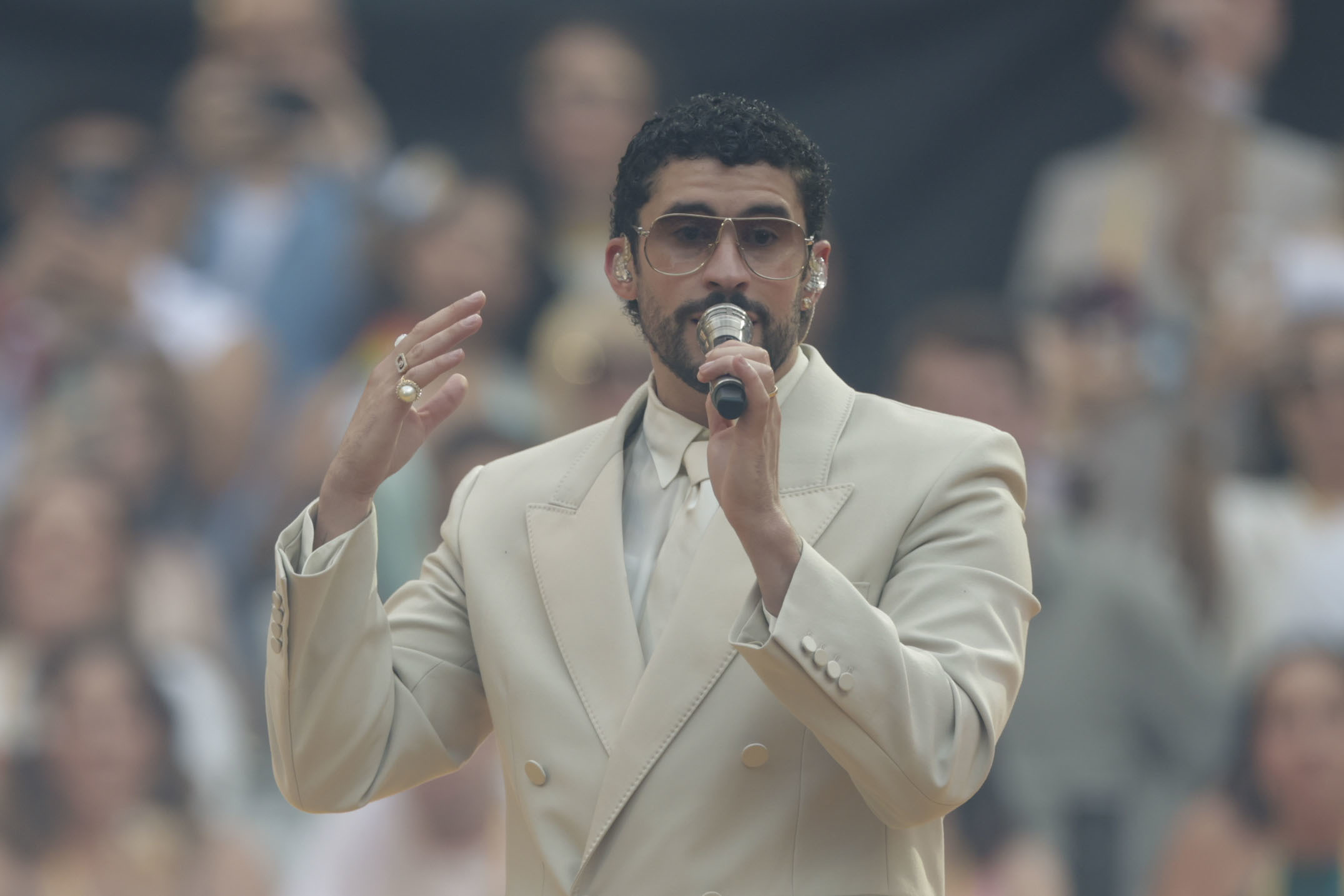Bad Bunny en uno de sus conciertos en el Metropolitano de Madrid.