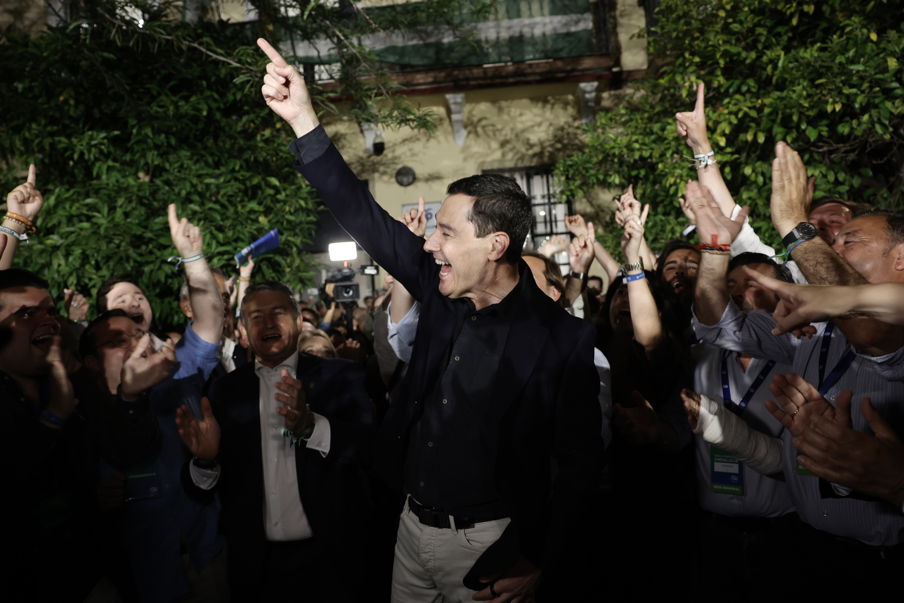 La falta de avances en la negociación entre el PP y Vox dispara las ...