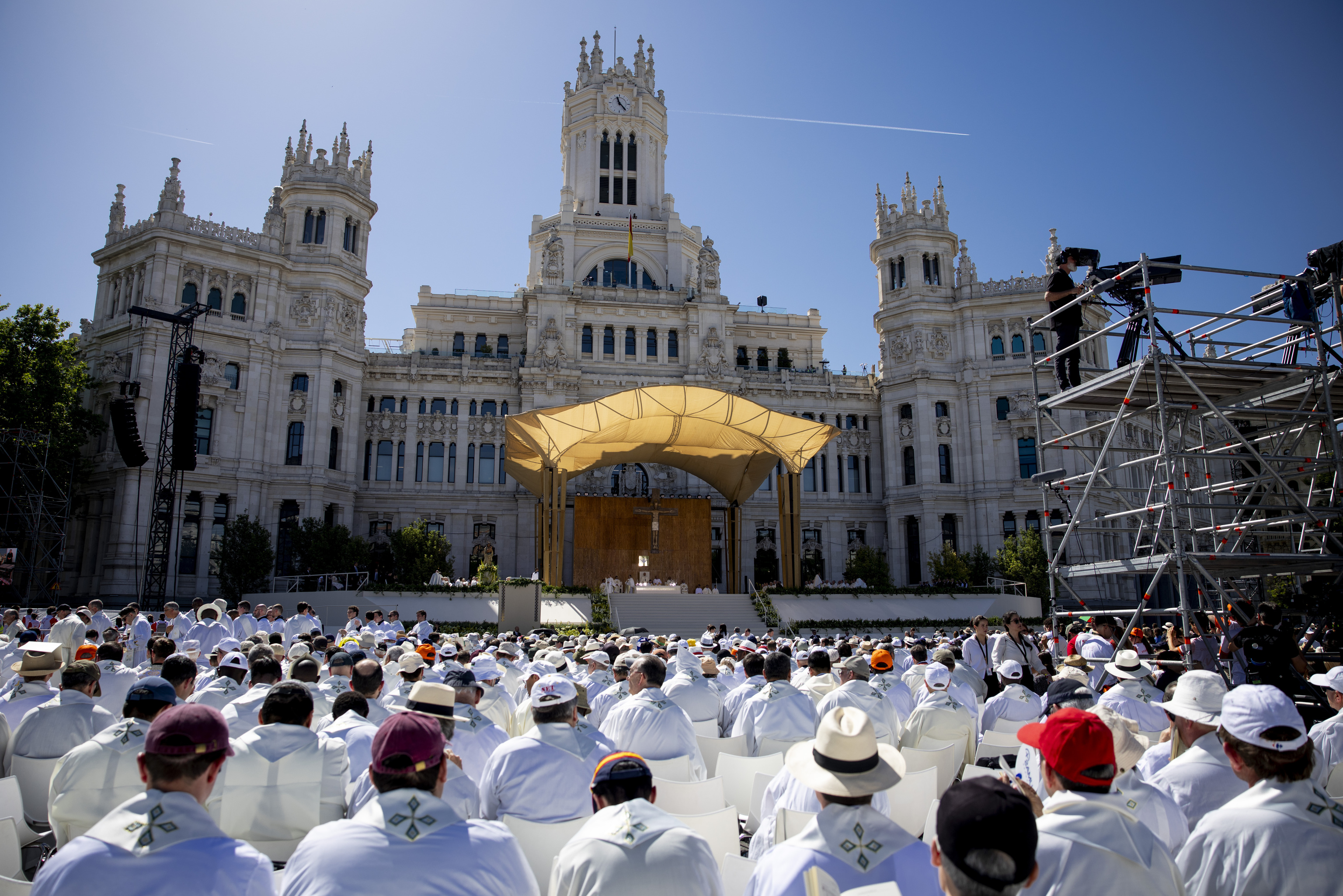 Misa del Corpus, ayer en la Plaza de Cibeles de Madrid.