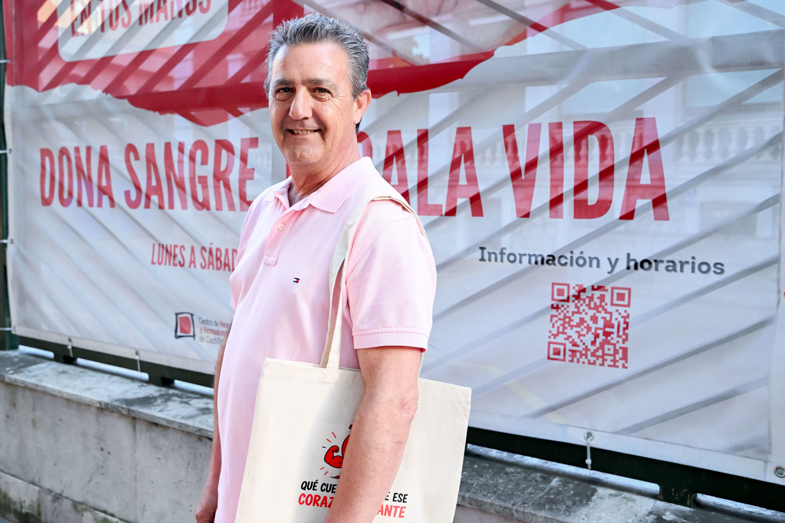 Manuel fue el primer paciente tratado con terapia CAR-T en Salamanca.