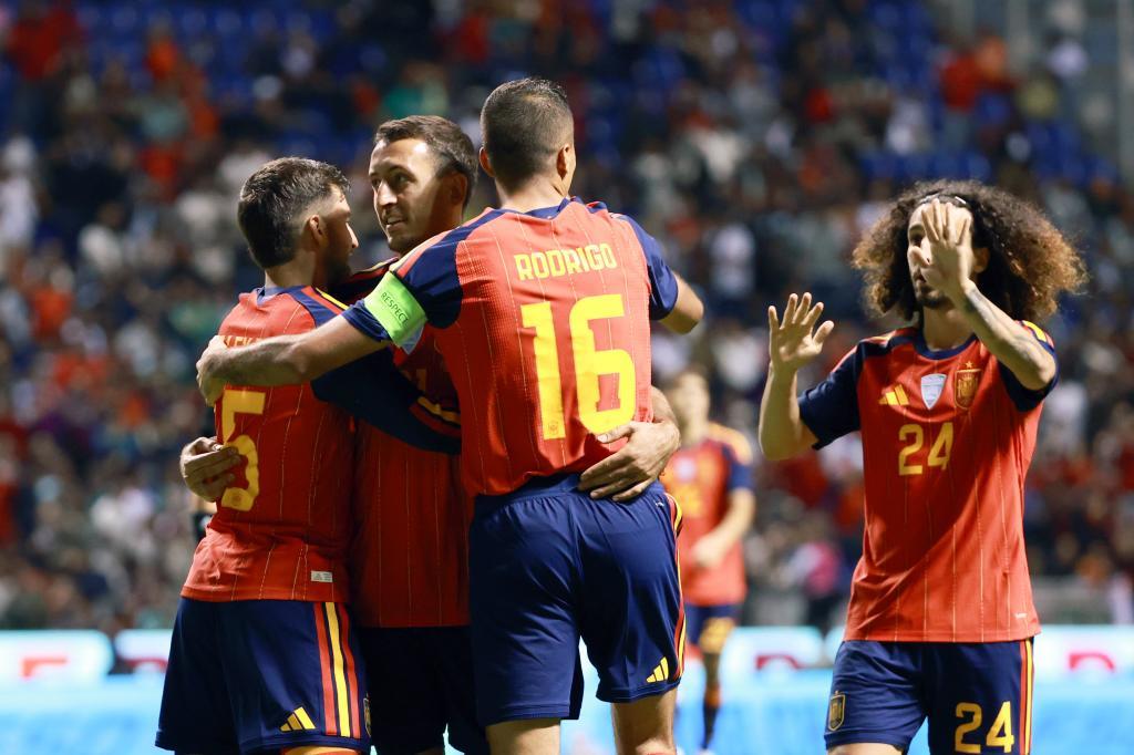 La selección española en un partido amisotoso contra Perú.