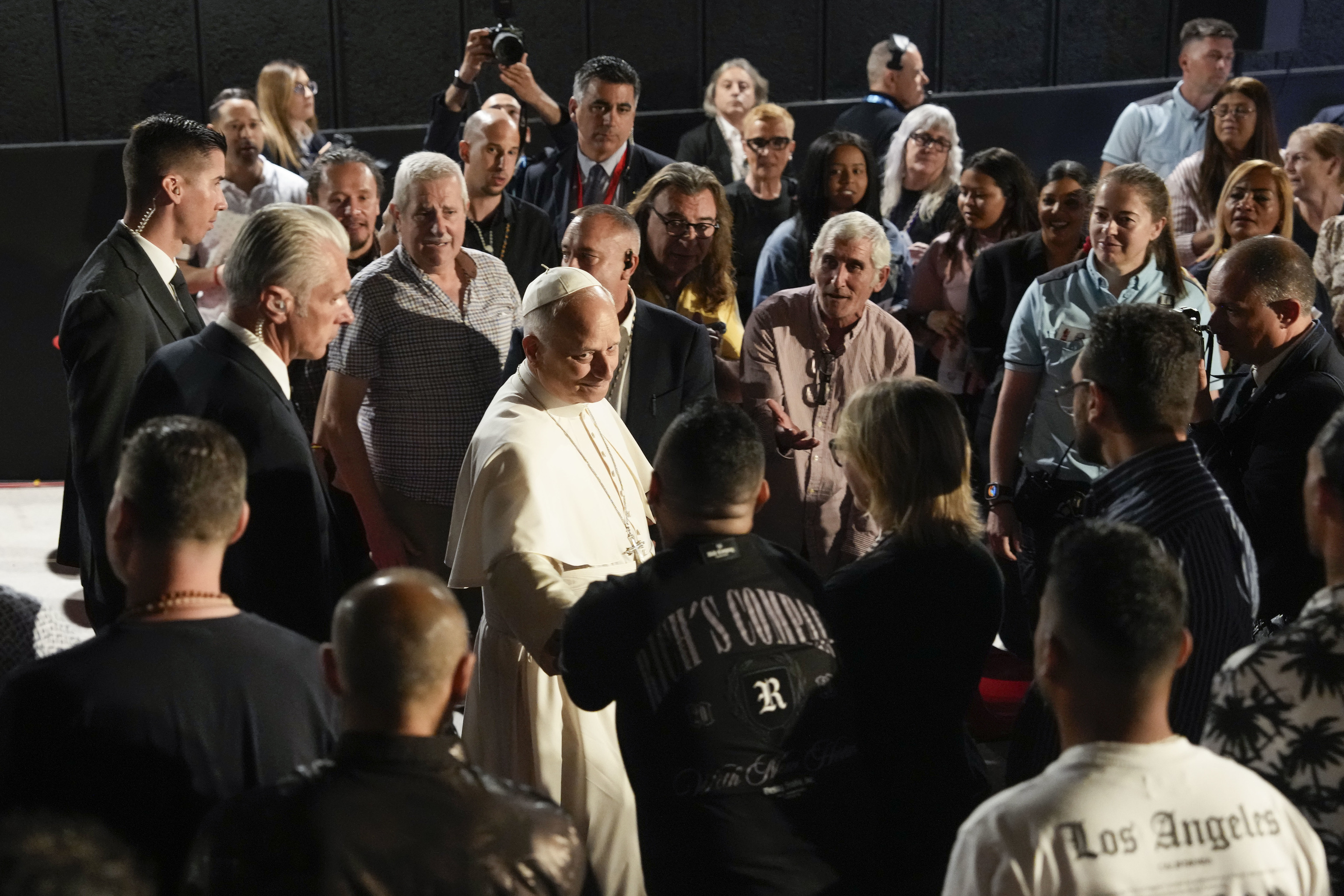 El papa León XIV a su llegada este miércoles a la prisión de Brians