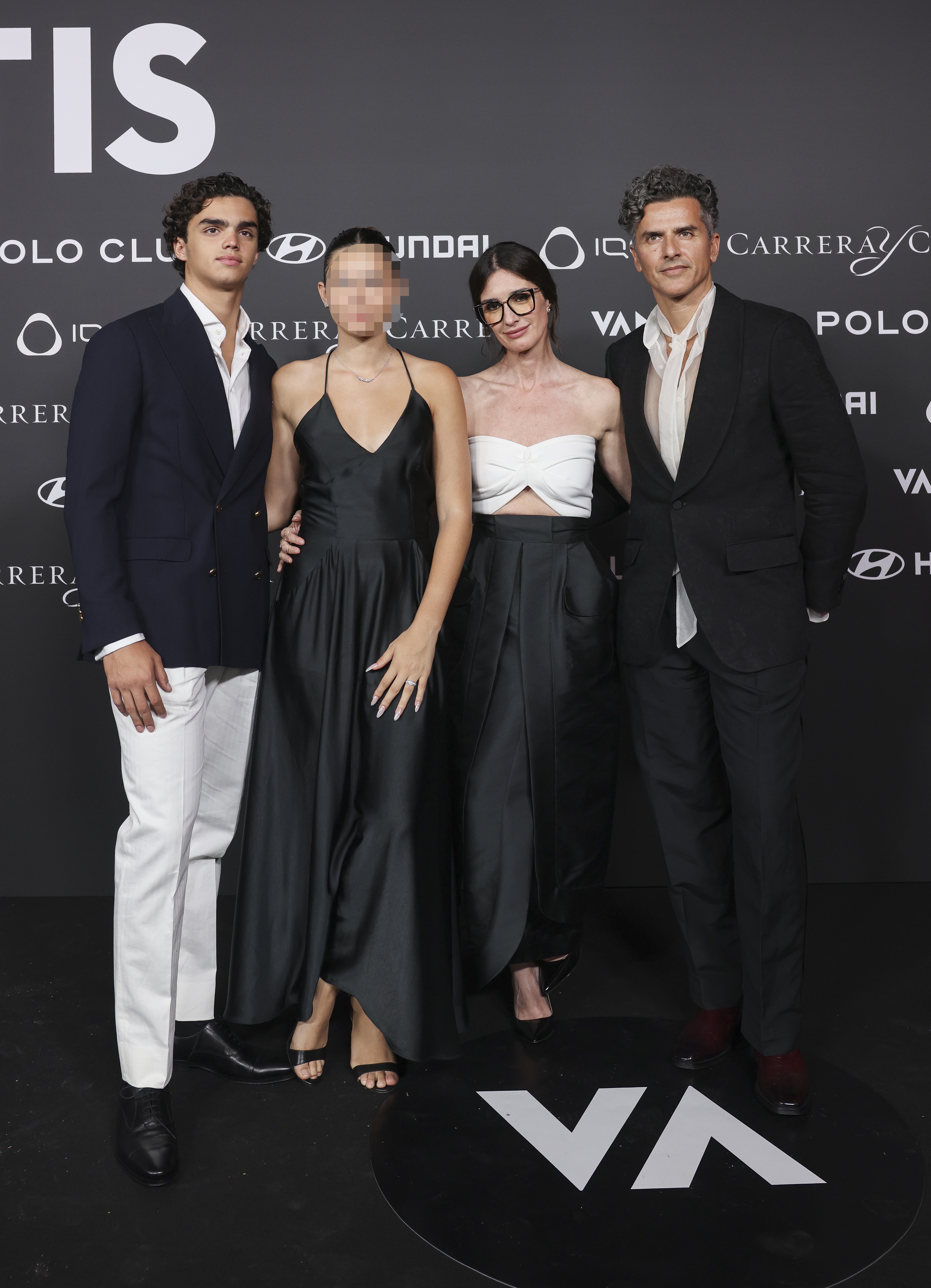 Paz Vega y Orson Salazar, junto a dos de sus hijos, Orson y Ava.