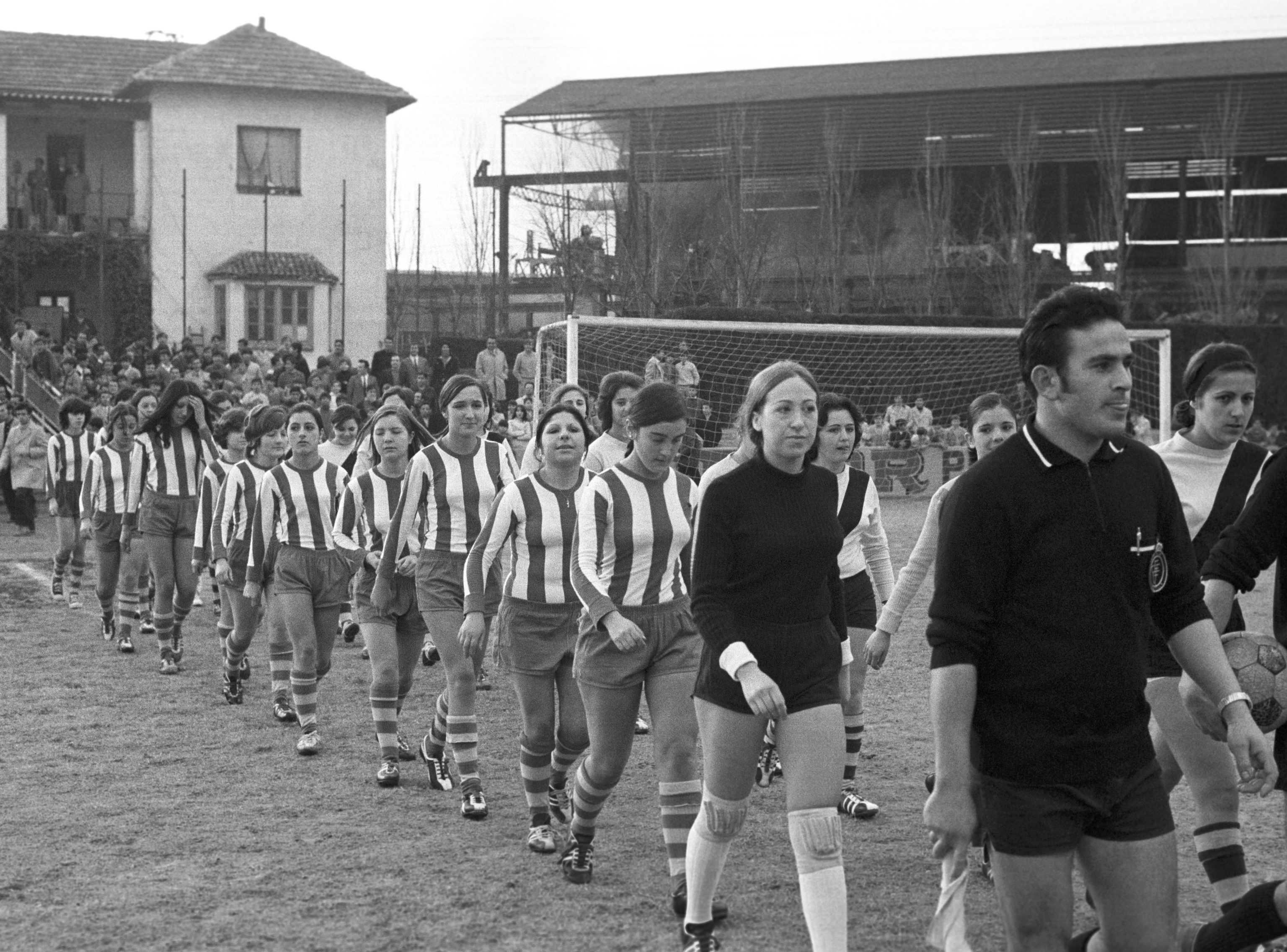 Los equipos Sizam y Mercacredit el 8 de diciembre de 1979 en el campo de Boetticher, en Villaverde, Madrid.