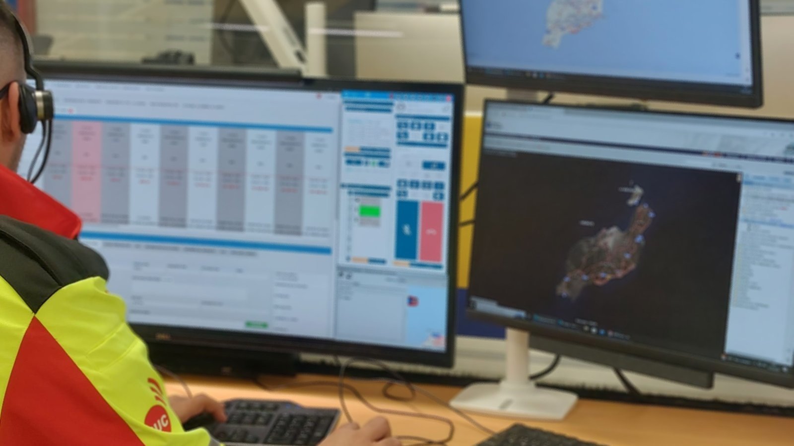 Sala de coordinación de Emergencias en el 112 de Canarias.