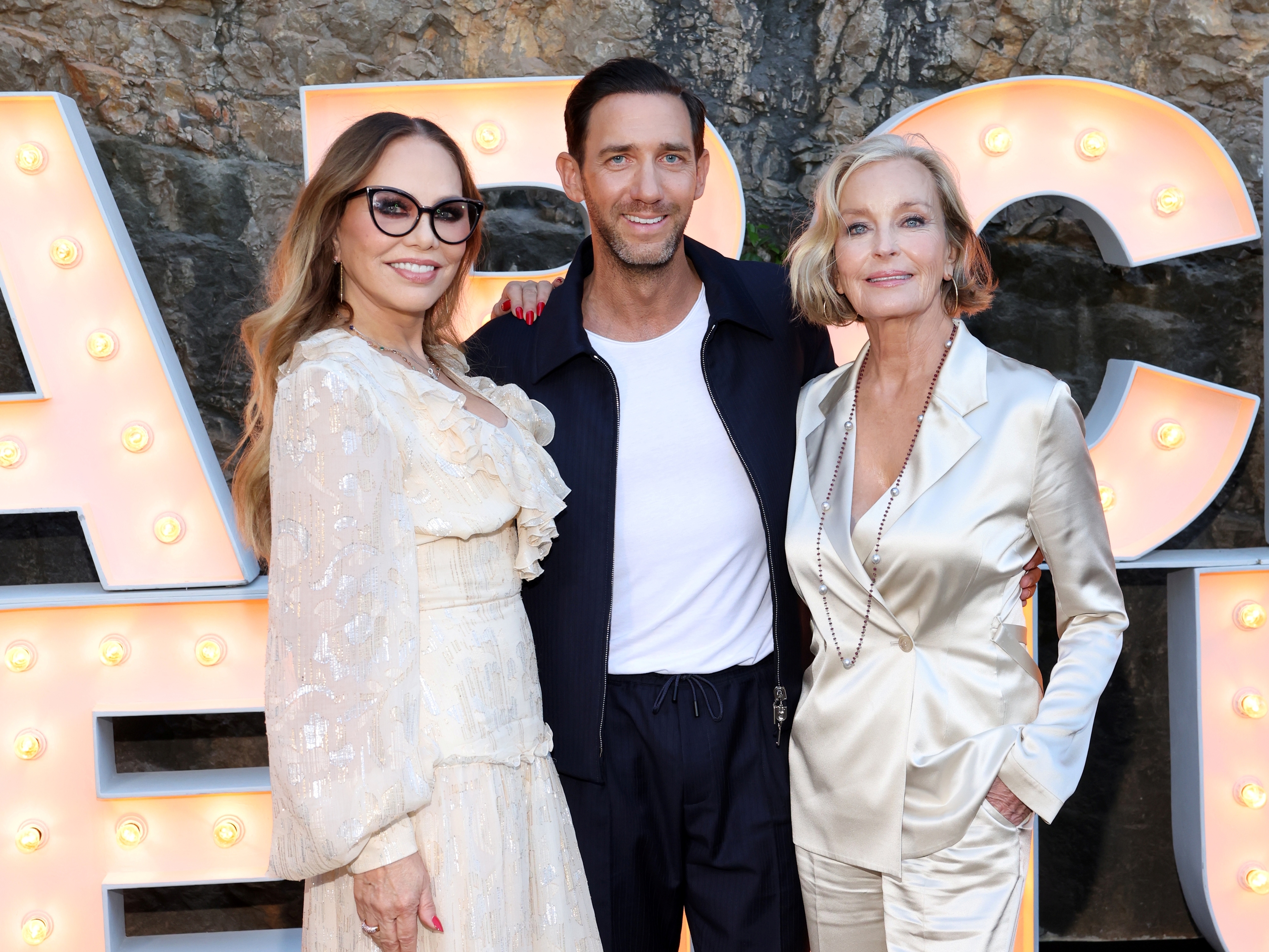 Ornella Muti, Marcel Remus y Bo Derek.