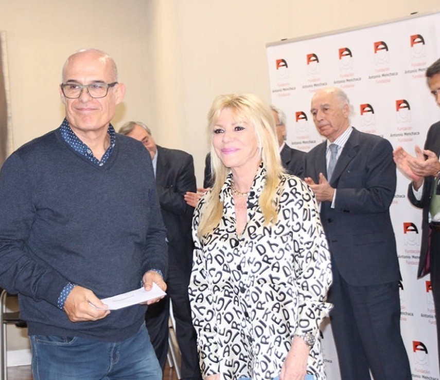 María Menchaca en un acto en la fundación que preside.