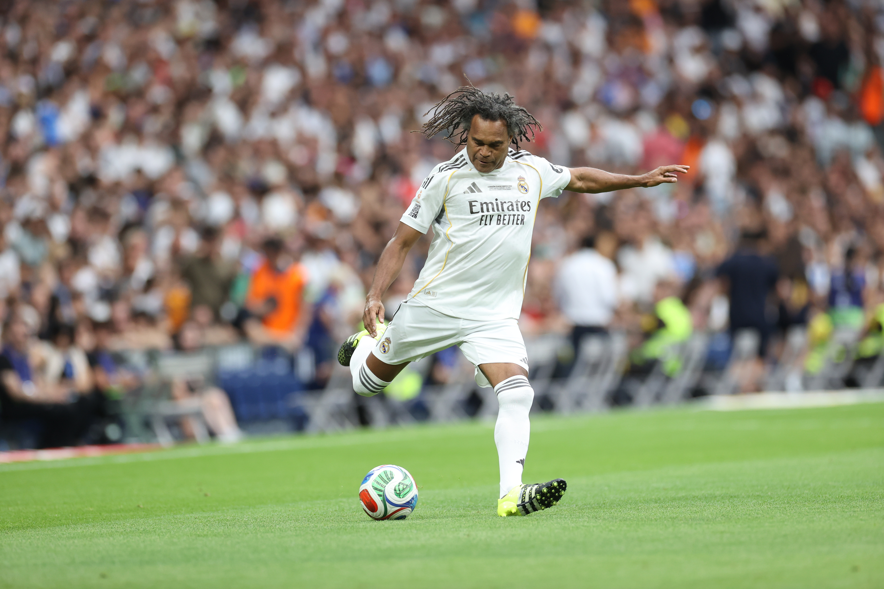 El exjugador del Real Madrid Christian Karembeu durante el partido Corazón Classic Match