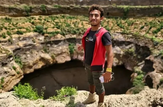 Qaqaa Antar al Absi, conocido como el 'Spiderman del Yemen'.
