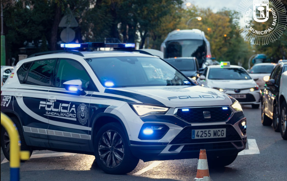 Un coche de la Policía Municipal en una intervención.