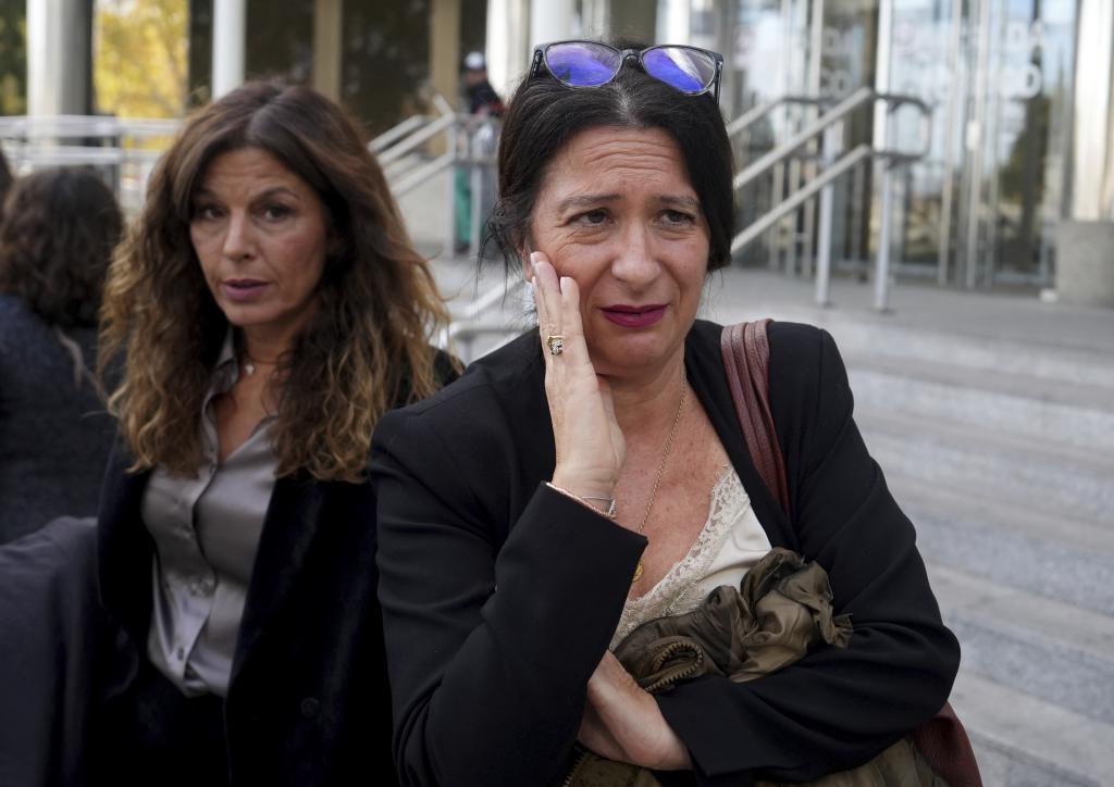 Leire Díez abandona los juzgados de Plaza de Castilla el pasado noviembre.