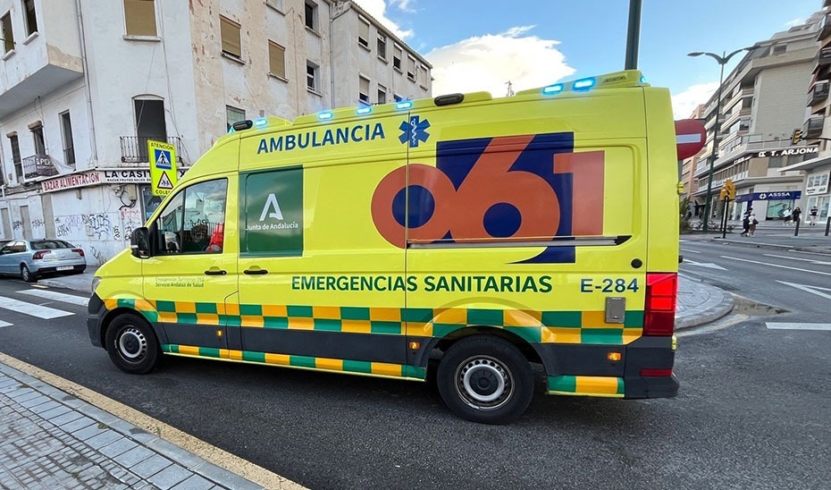 Ambulancia de emergencias sanitarias de Andalucía.