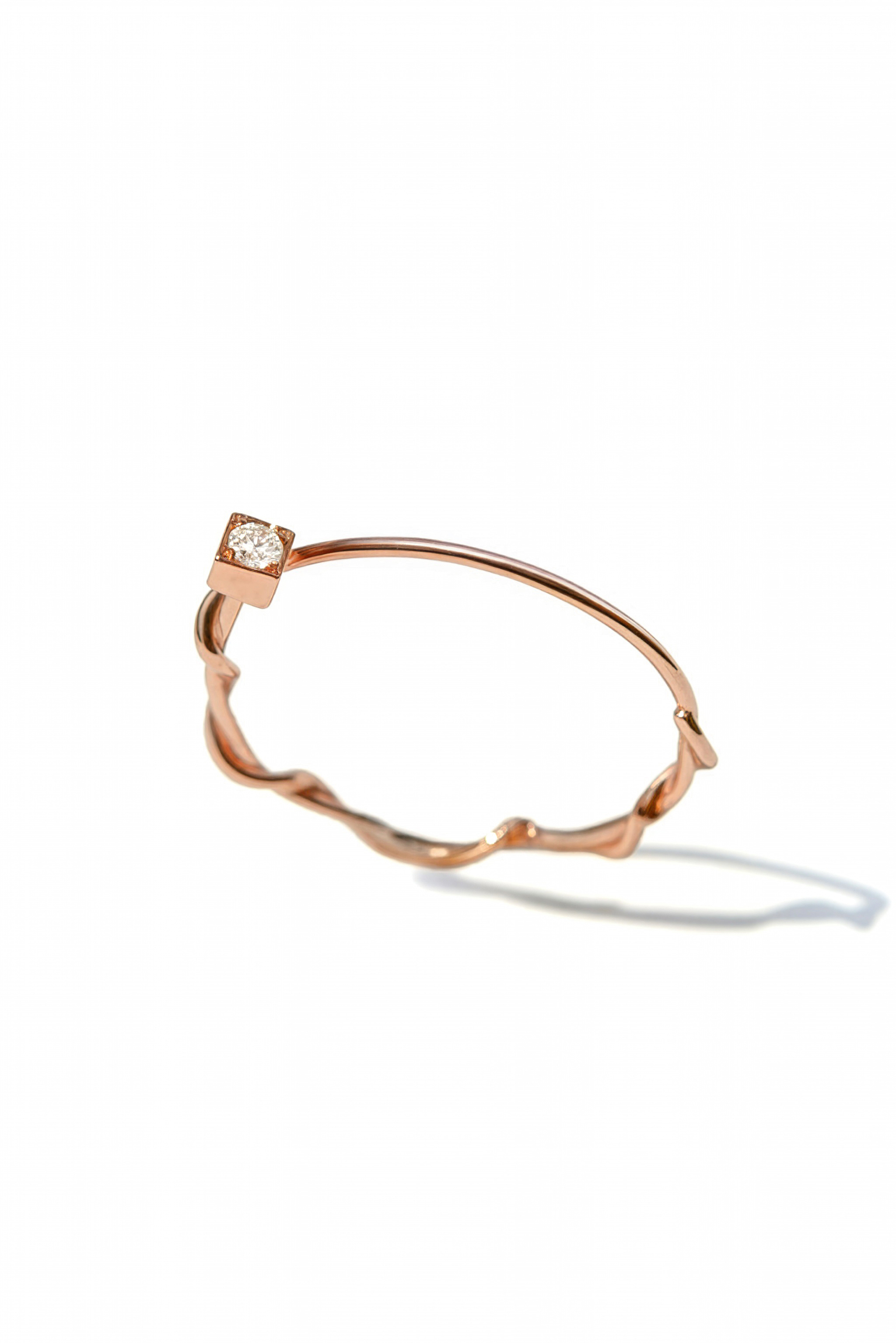 Anillo 'Small Miki Gold' de Sansoeurs.