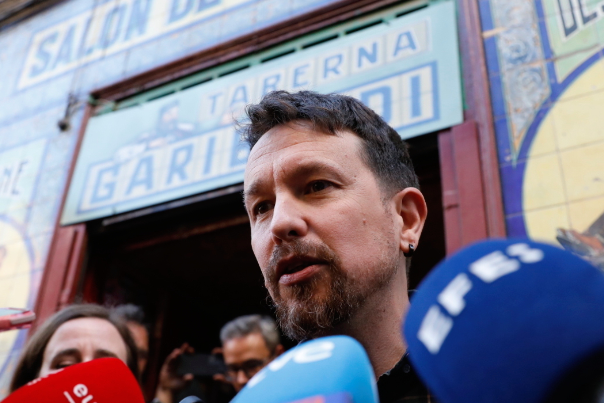 Pablo Iglesias a las puertas de Garibaldi.