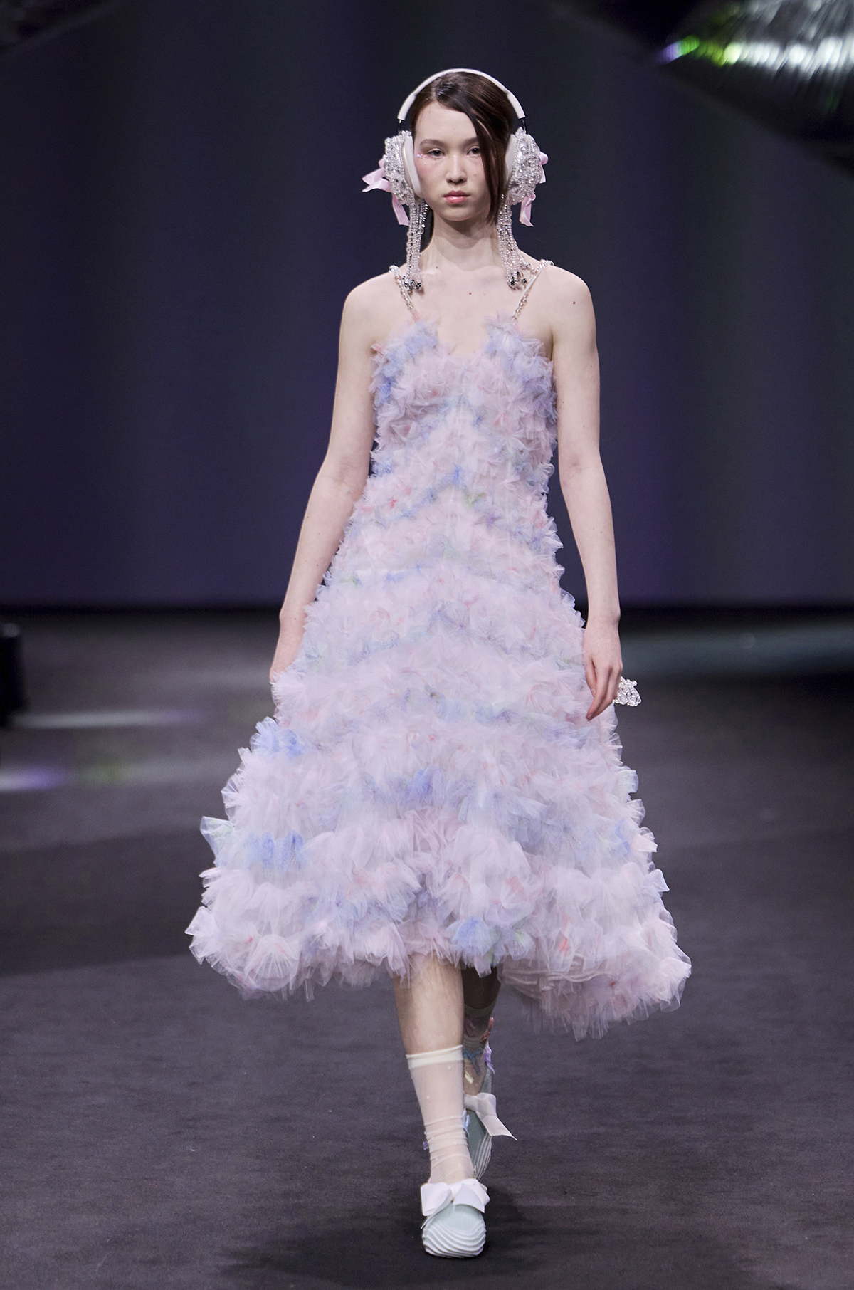 El vestido de otoño-invierno 2026-27 que vistió Anne Hathaway en Shanghái.