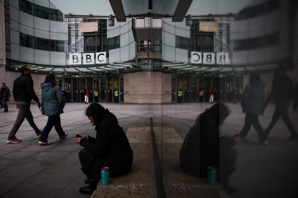 Entrada de la sede de la BBC en Londres