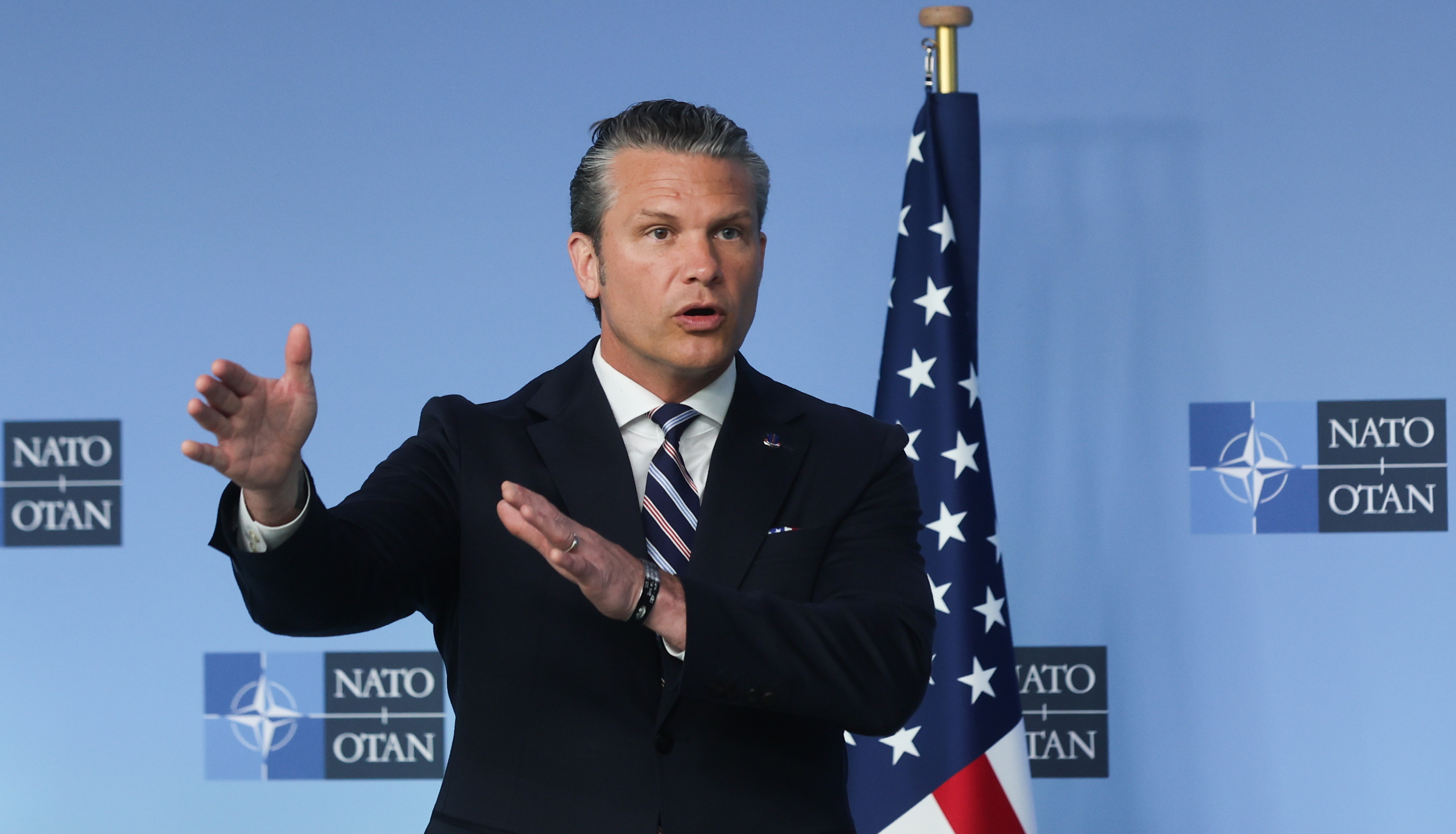 El secretario de Guerra de Estados Unidos, Pete Hegseth, este jueves en Bruselas.