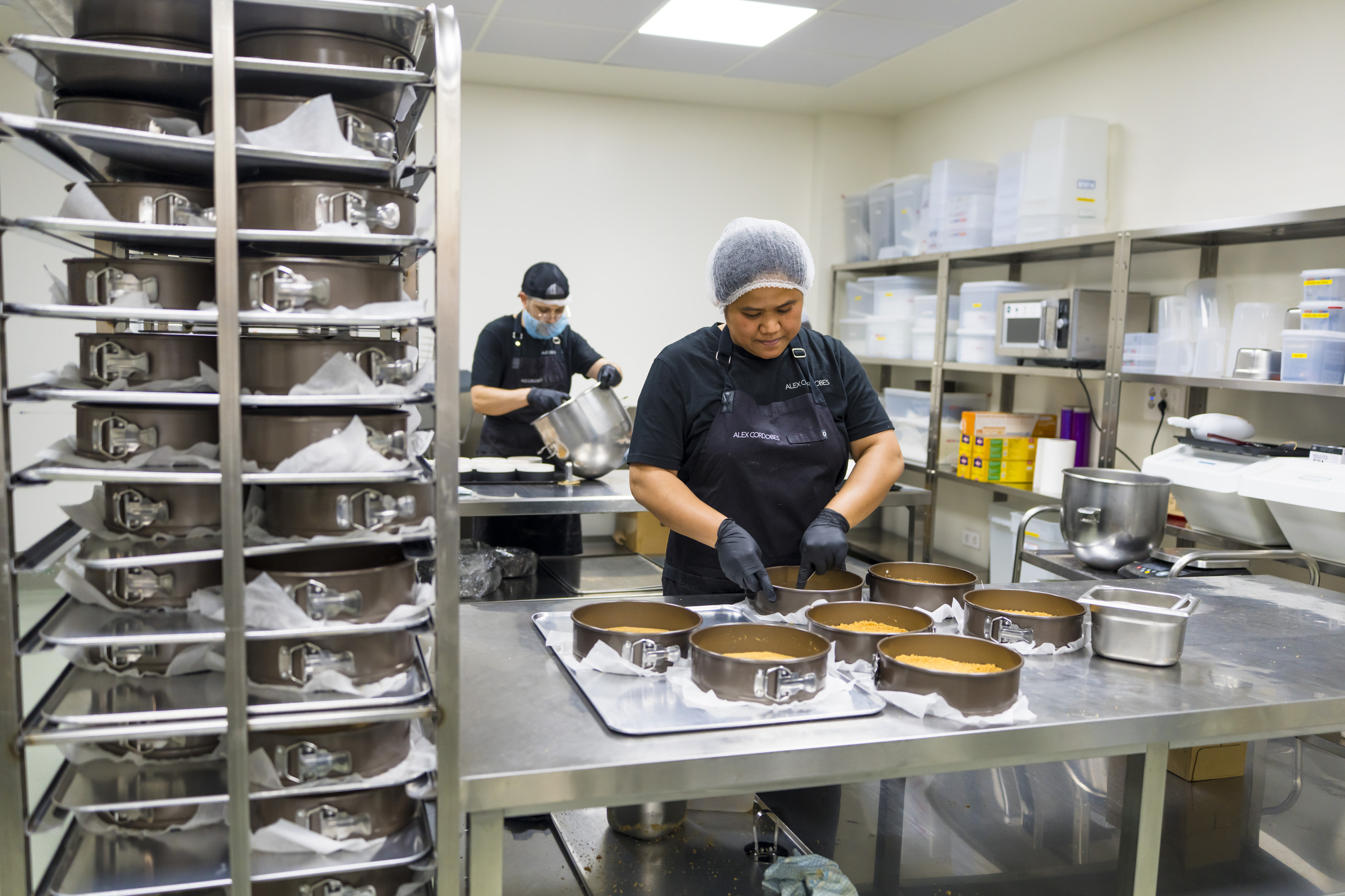 Las tartas en los moldes.