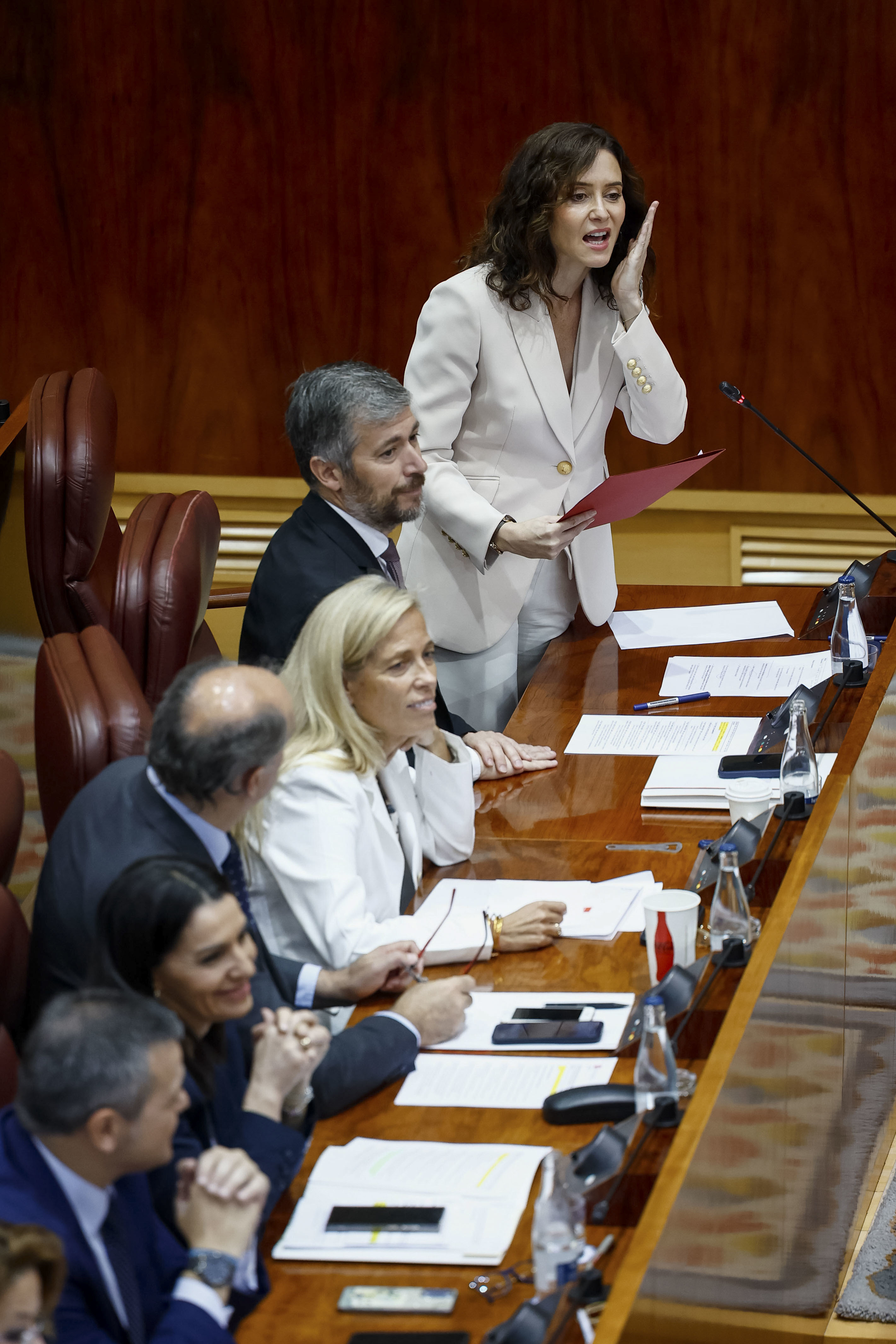 Ayuso, ayer durante el pleno en la Asamblea.