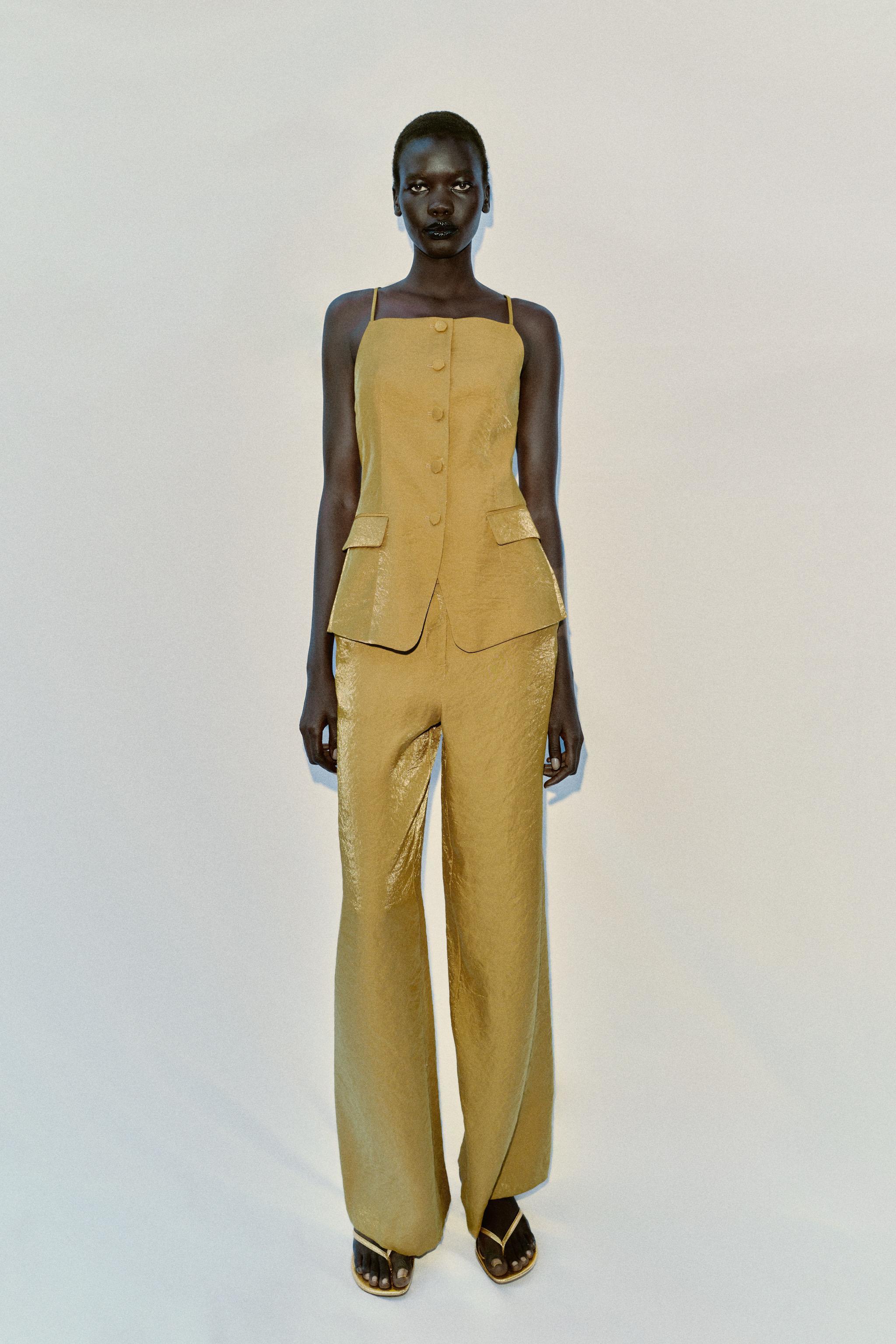 Ya tengo claras mis rebajas: este conjunto de chaleco y pantalón recto satinados de Zara es perfecto para bodas, cenas y eventos de verano