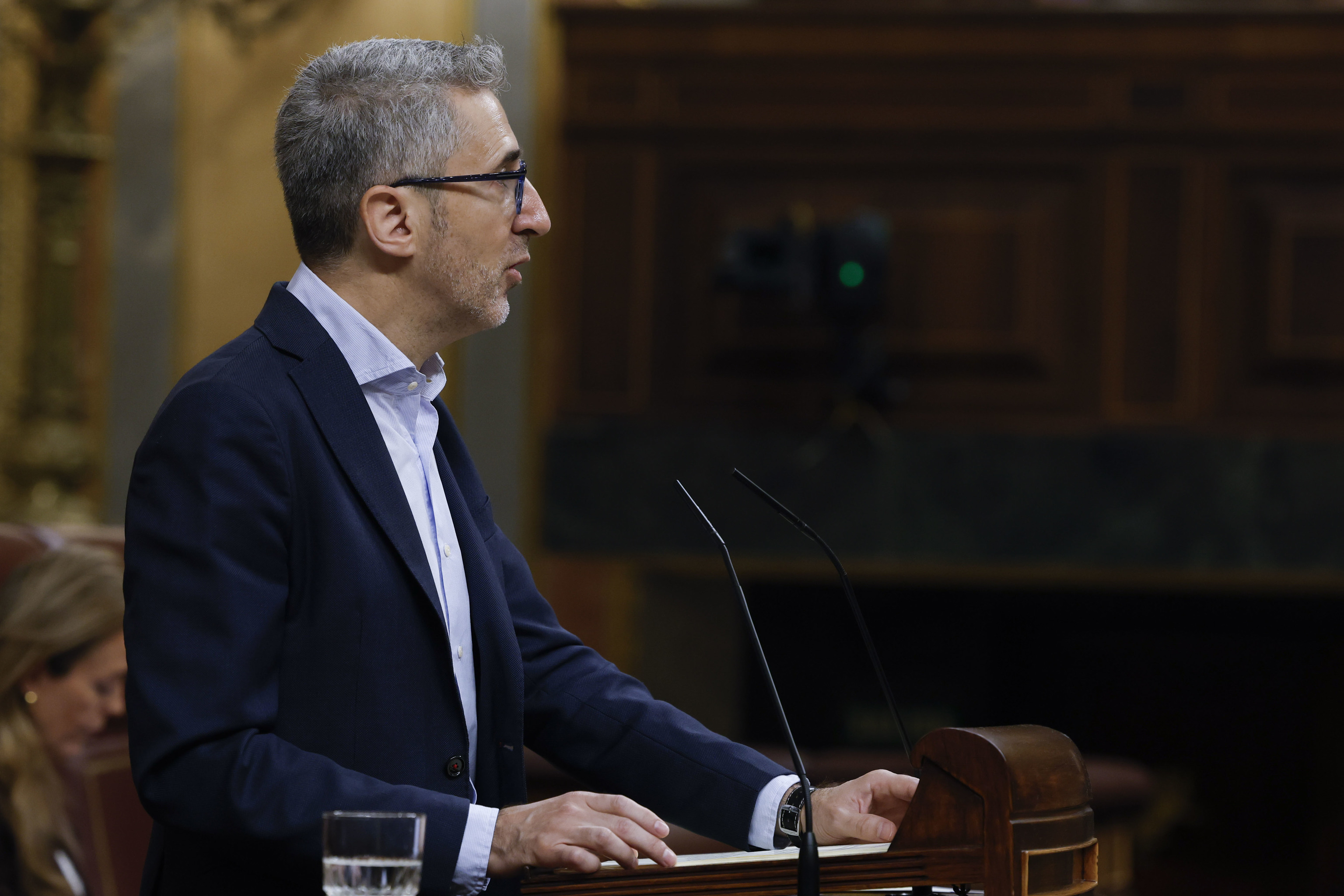 El Gobierno intenta convencer a Bruselas de no tener que reducir beneficios fiscales gracias al alza de la recaudación