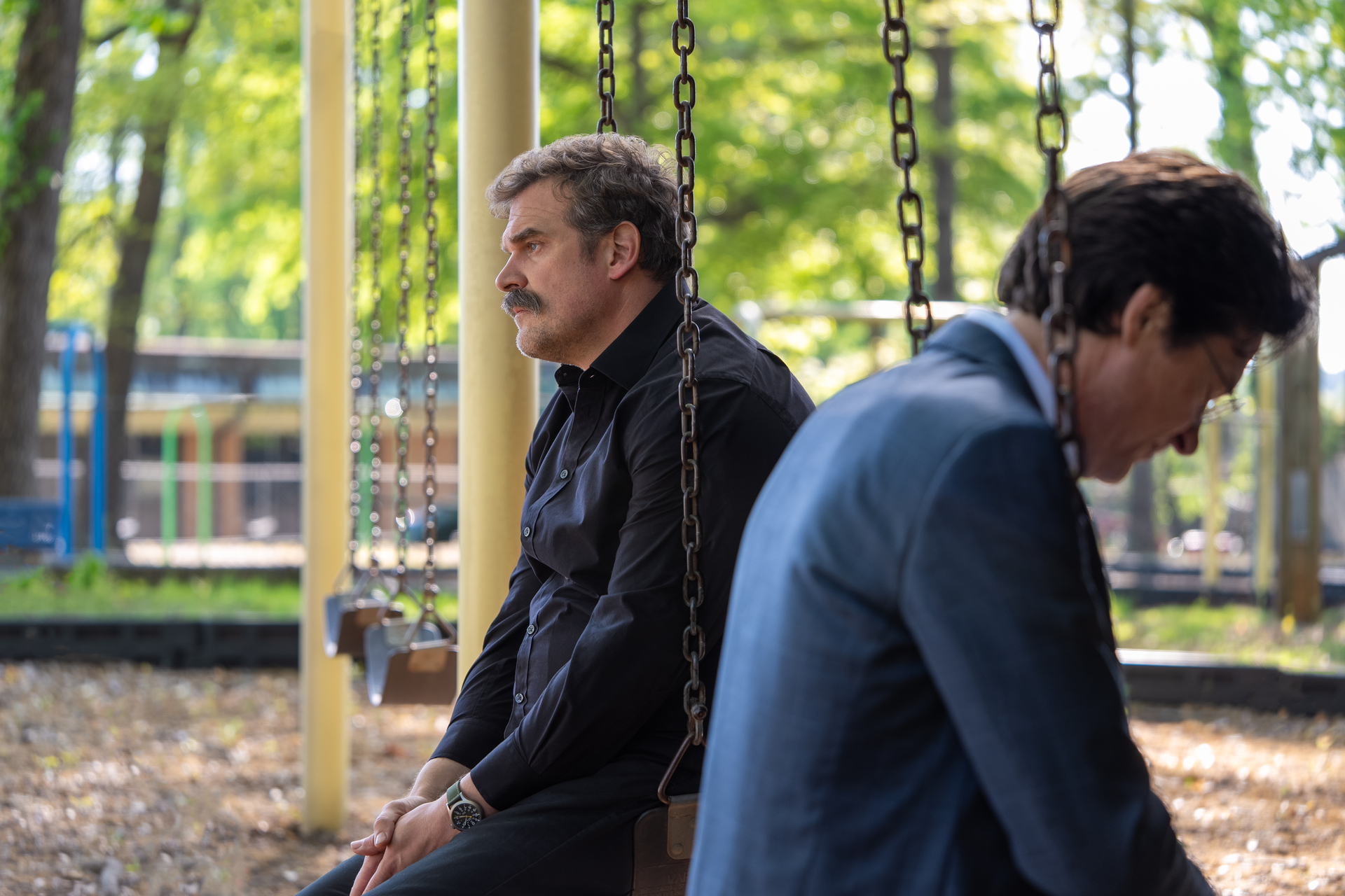 David Harbour y Jason Bateman, en DTF St. Louis