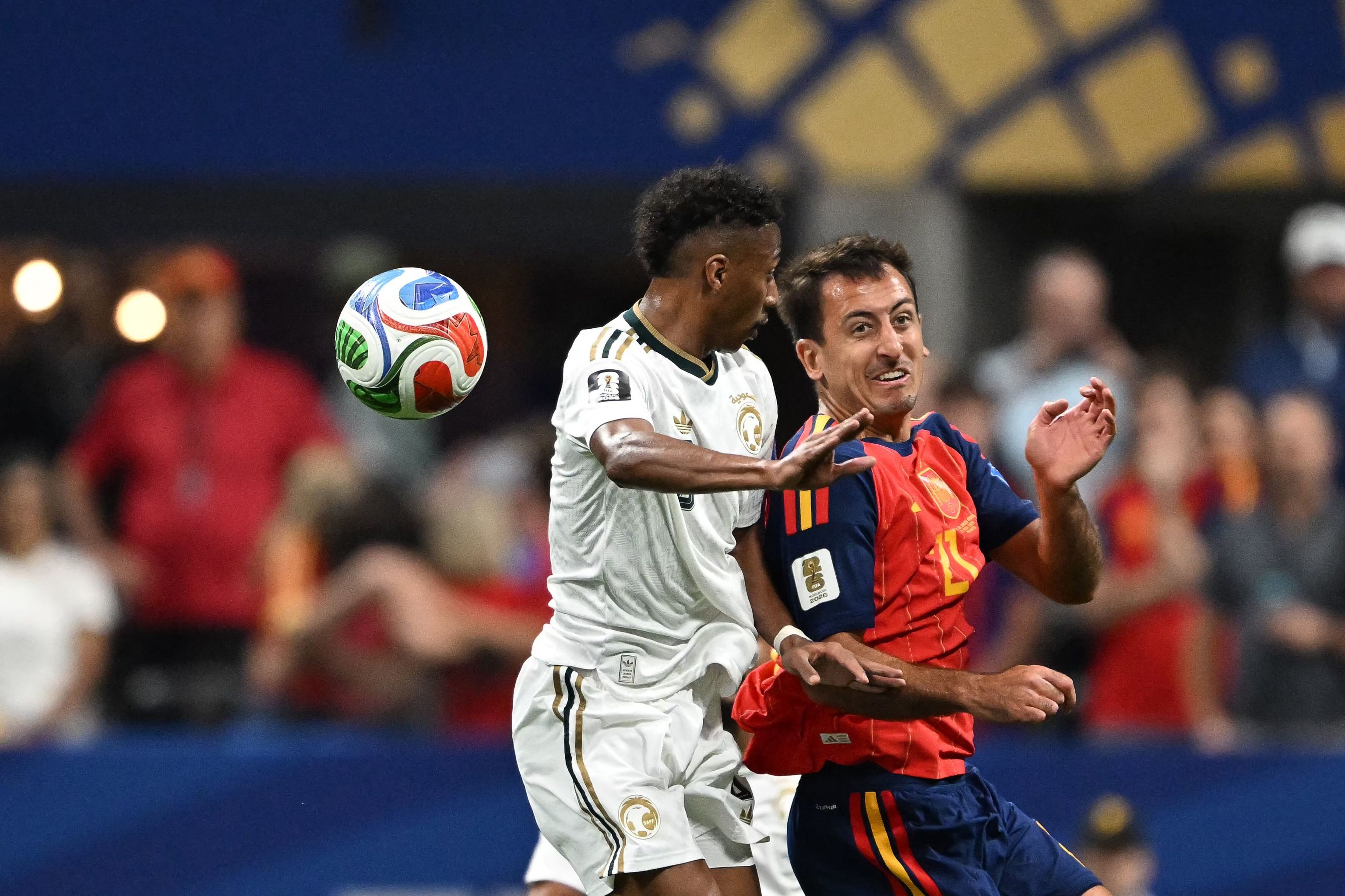 Oyarzabal, ante Al-Dawsari, el domingo en Atlanta.