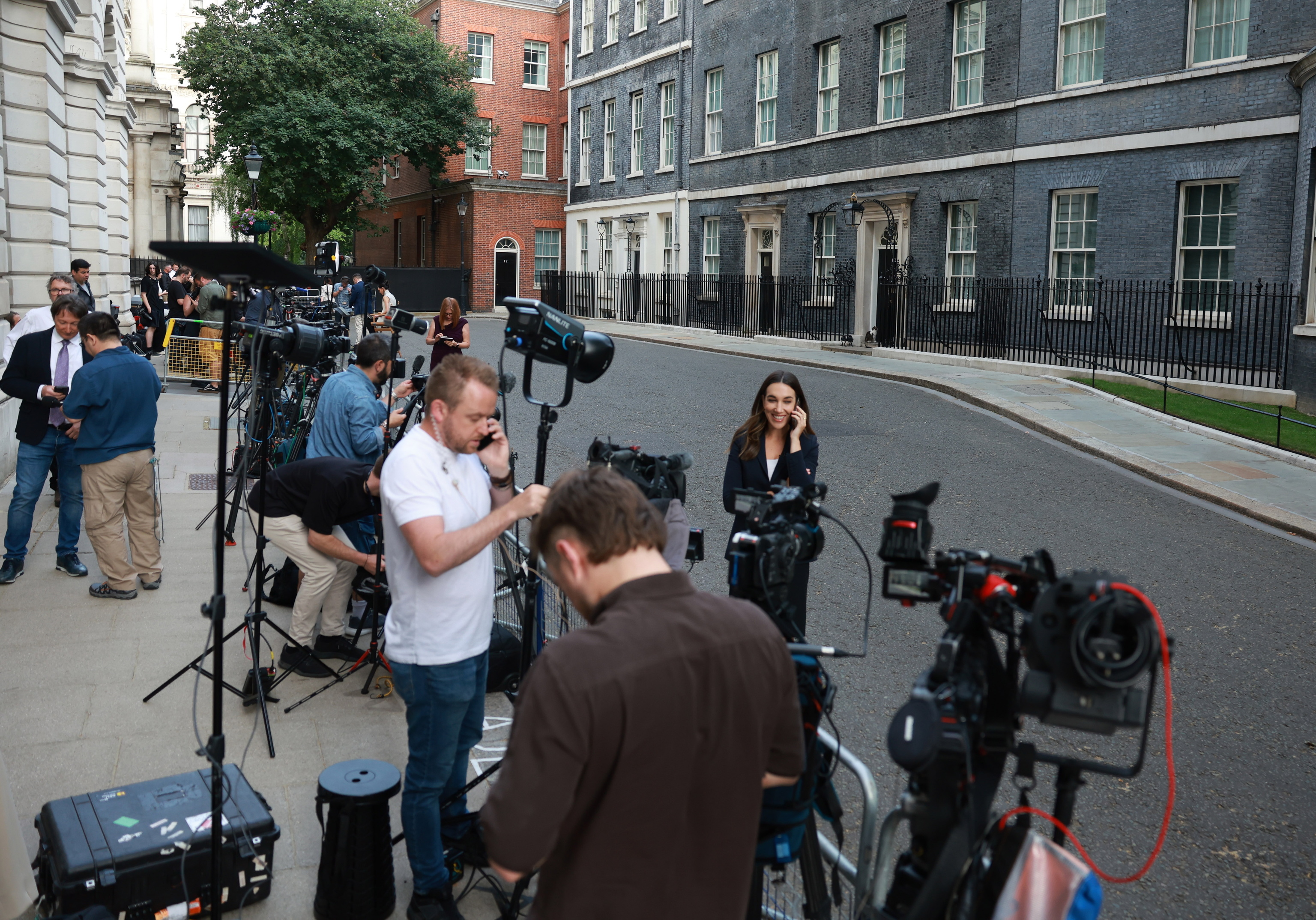 Periodistas, esta mañana a primera hora, apostados en Downing Street.