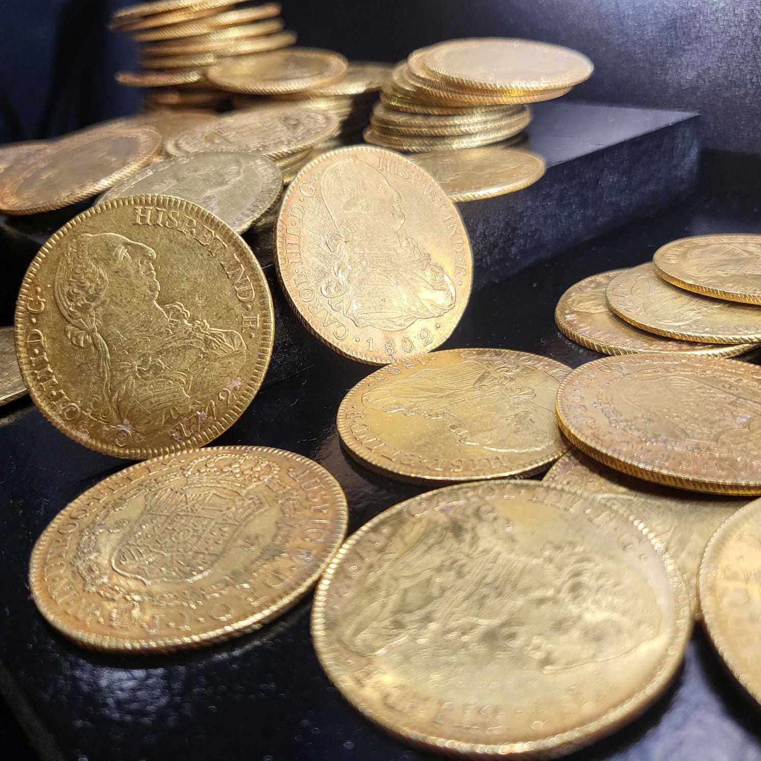 Varias de las monedas de oro del 'Tesoro de Villanueva'.