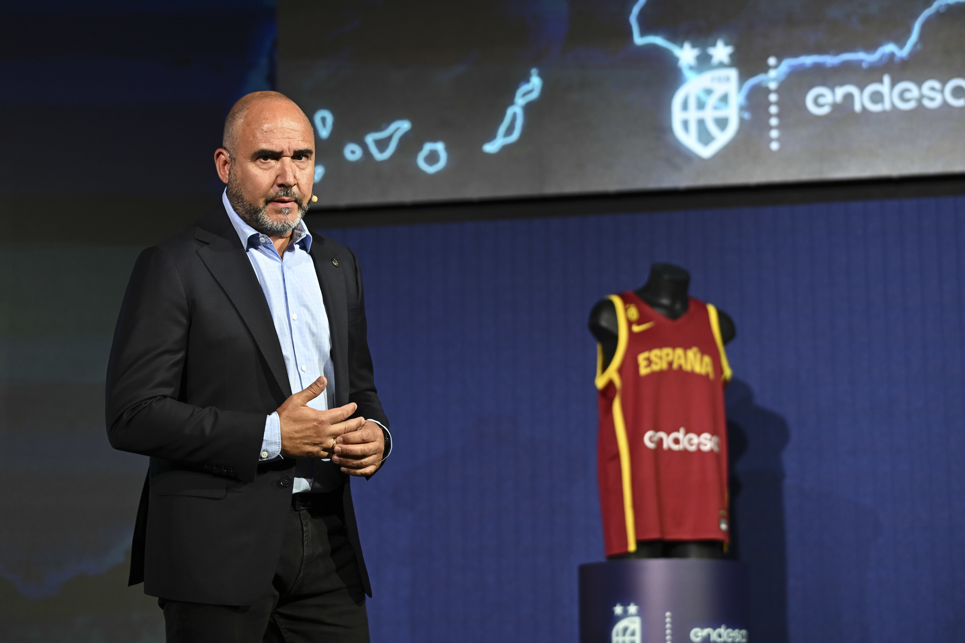 Chus Mateo, durante el anuncio de la convocatoria.