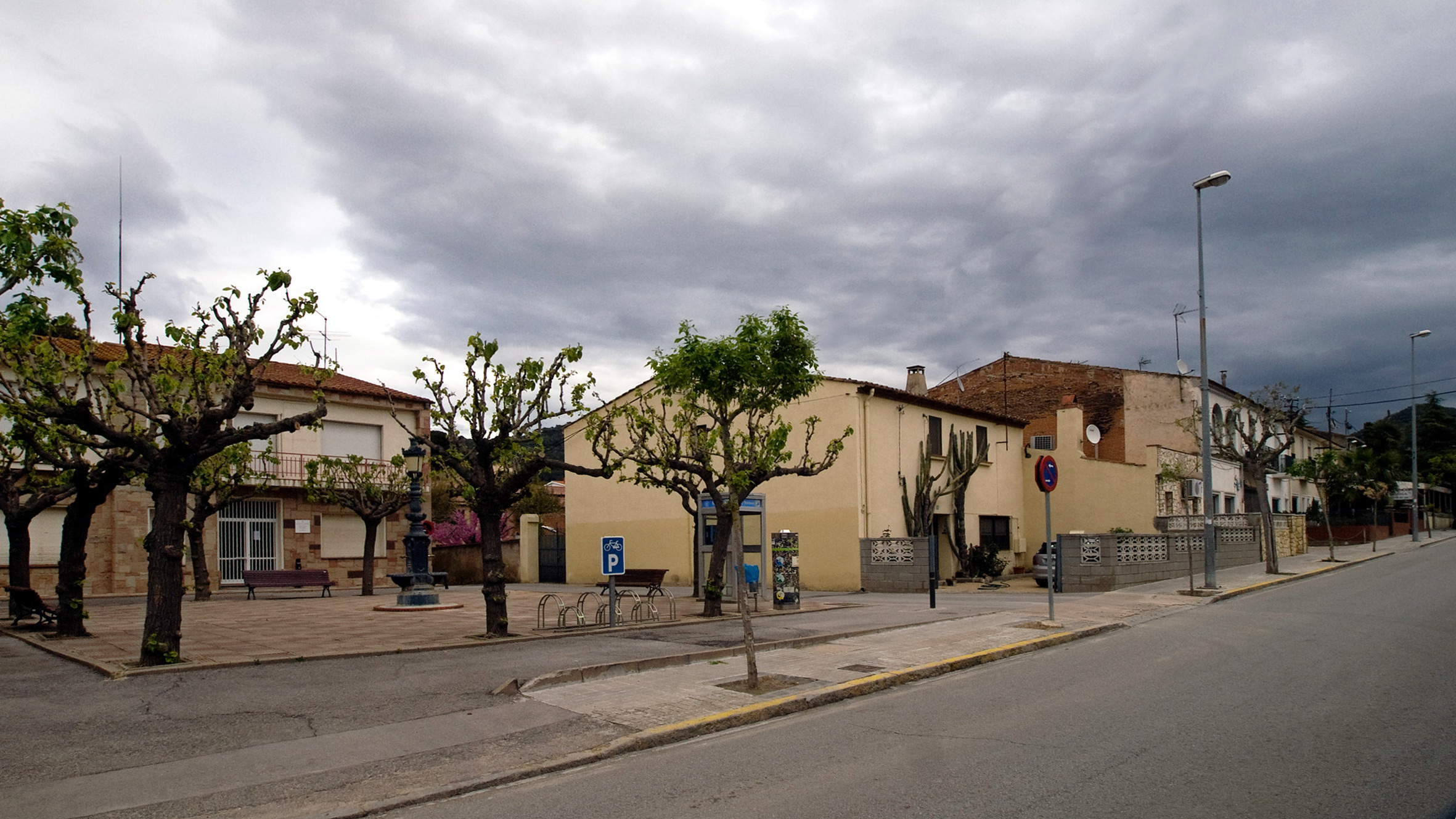 Plaza del Ayuntamiento de Martorellas.
