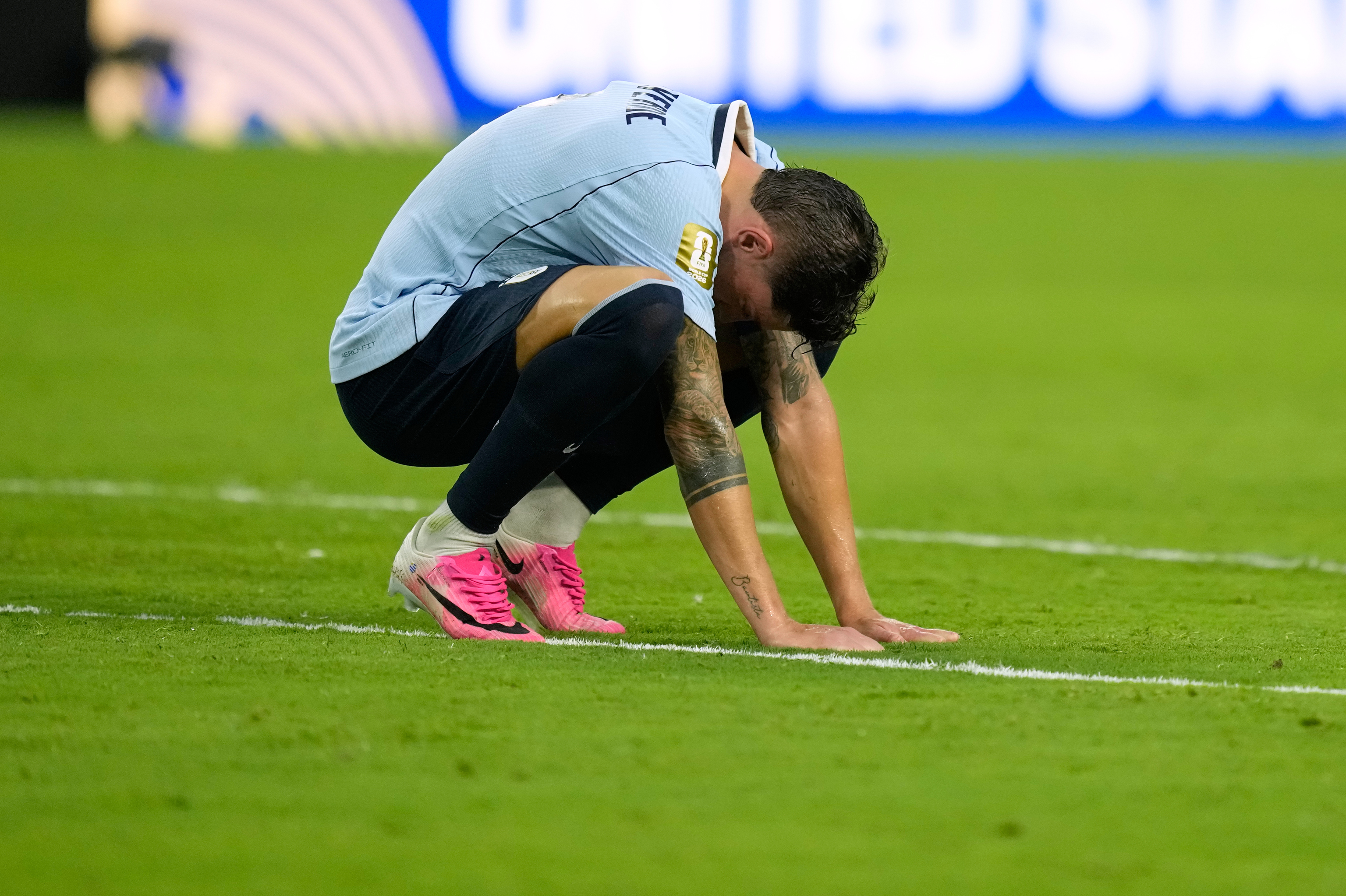Valverde, abatido tras errar una ocasión ante Cabo Verde.