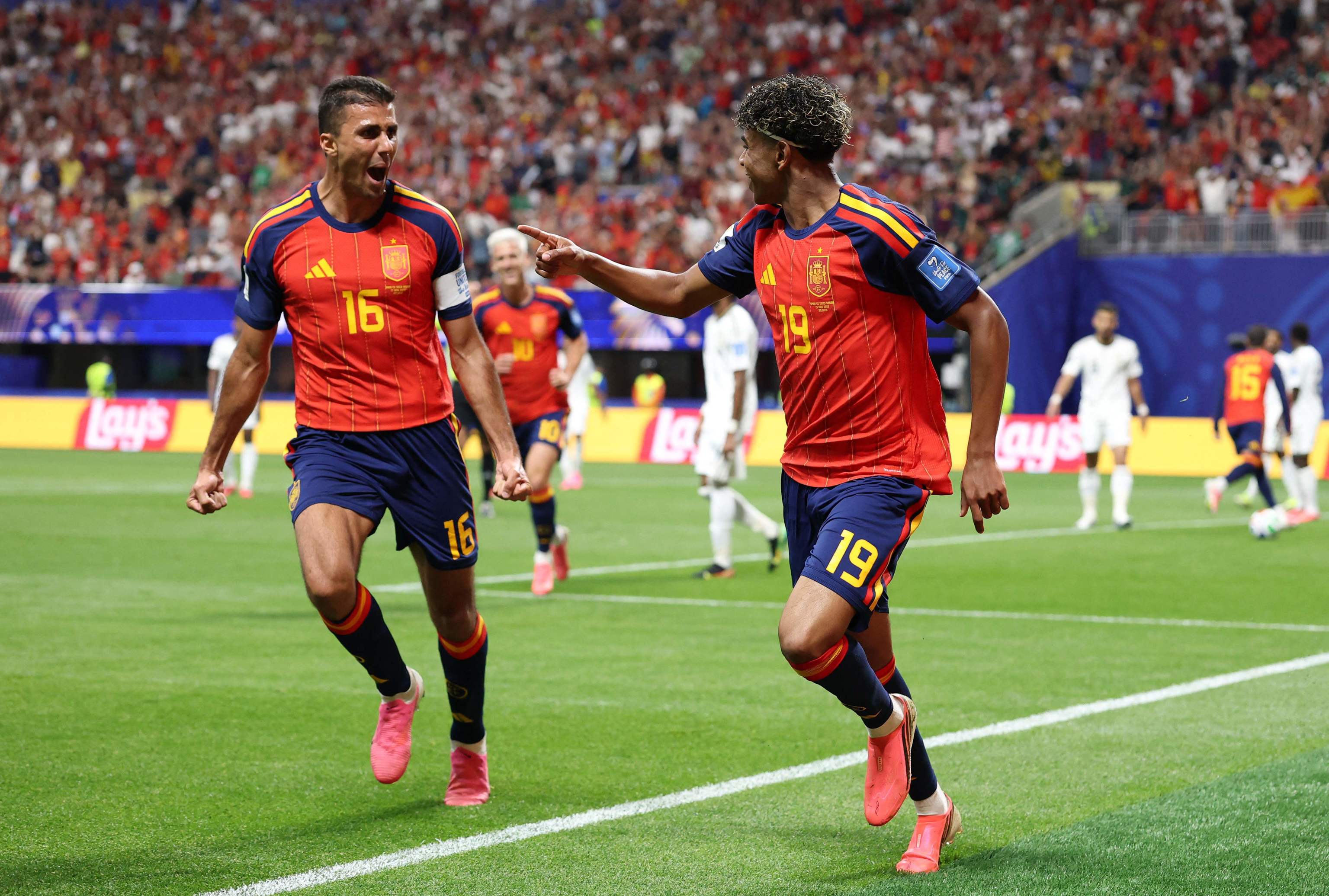 España celebra un gol